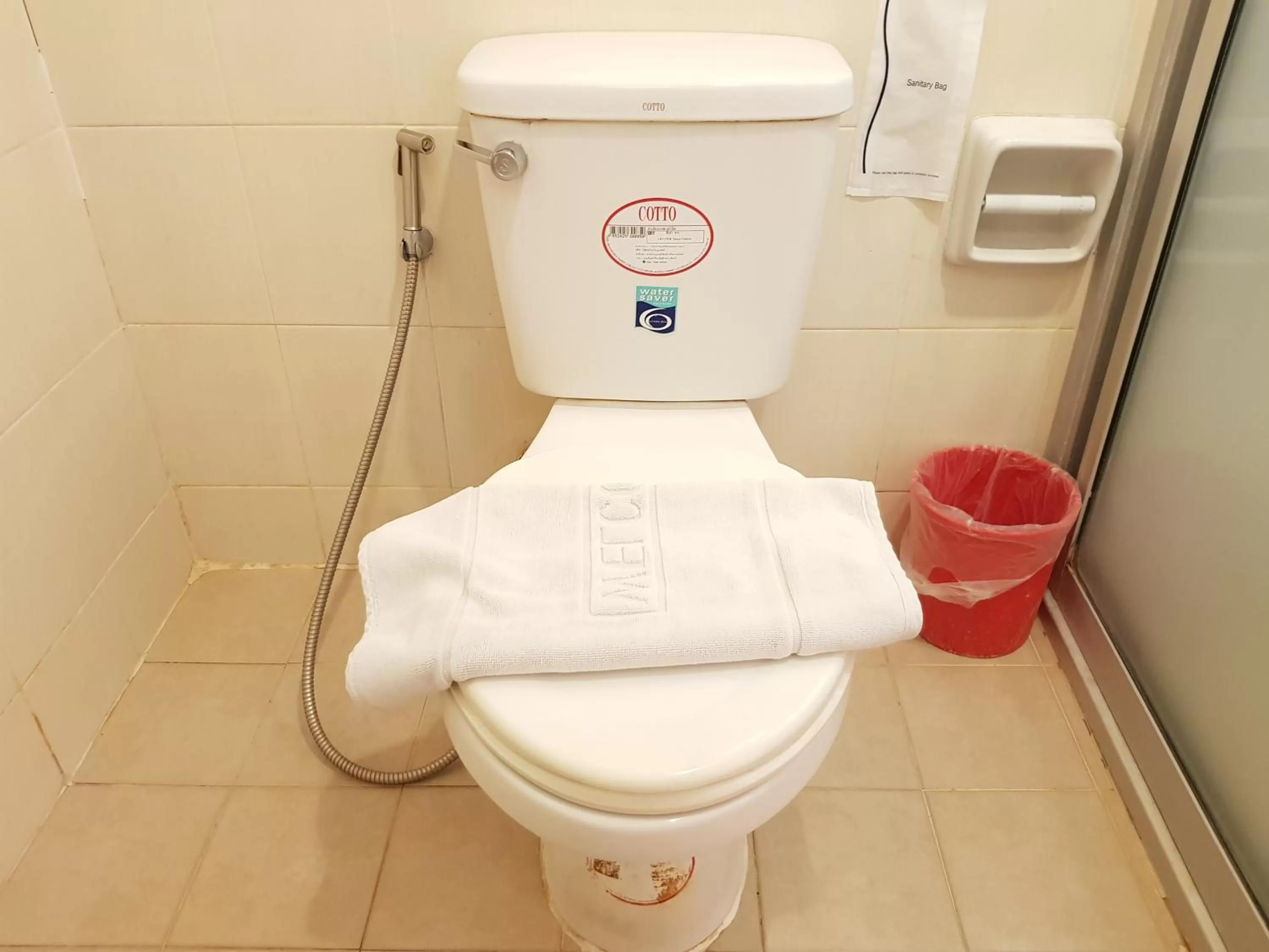 Bathroom in Pangviman Place Resotel SHA Plus