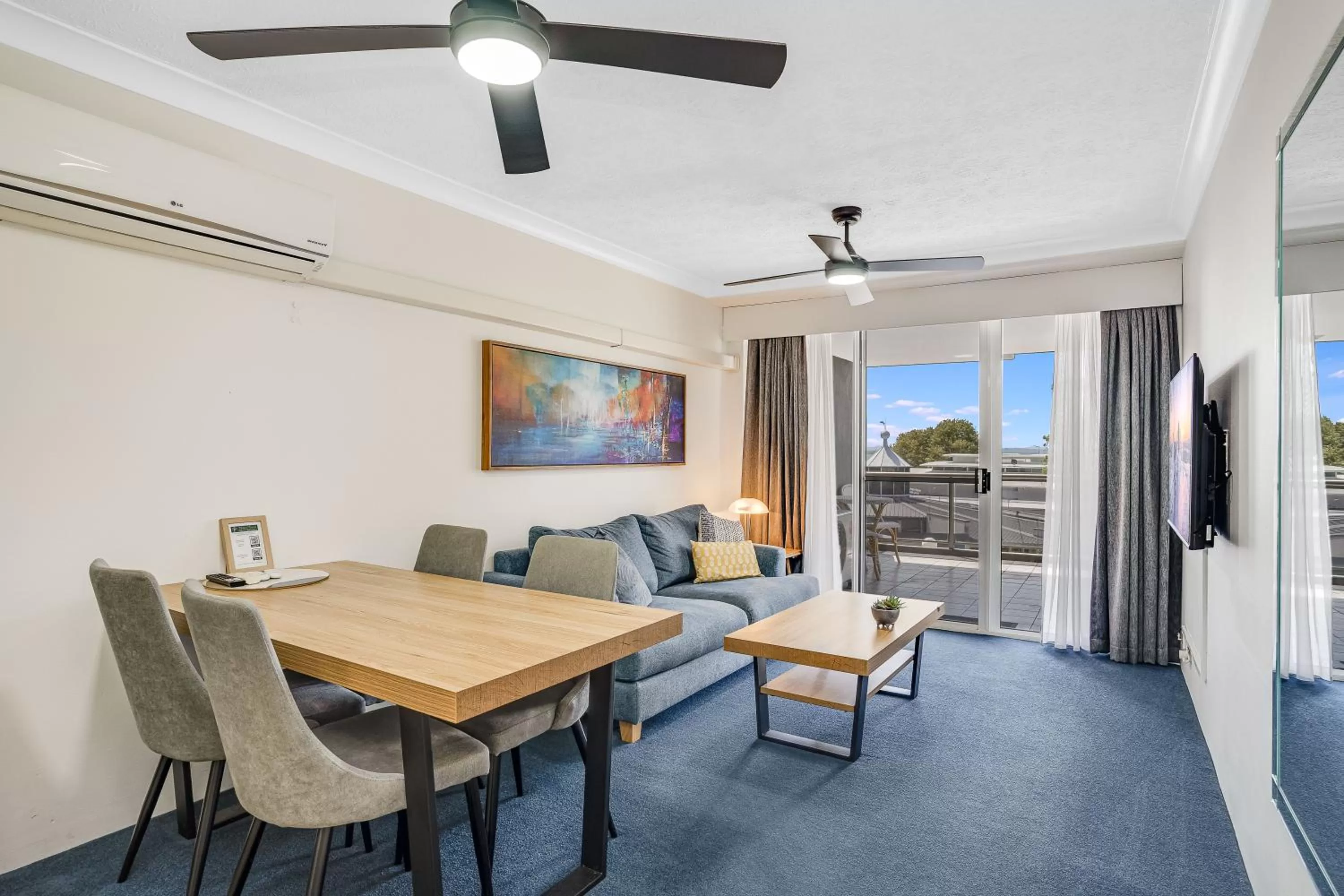 Living room in Nelson Towers Motel & Apartments