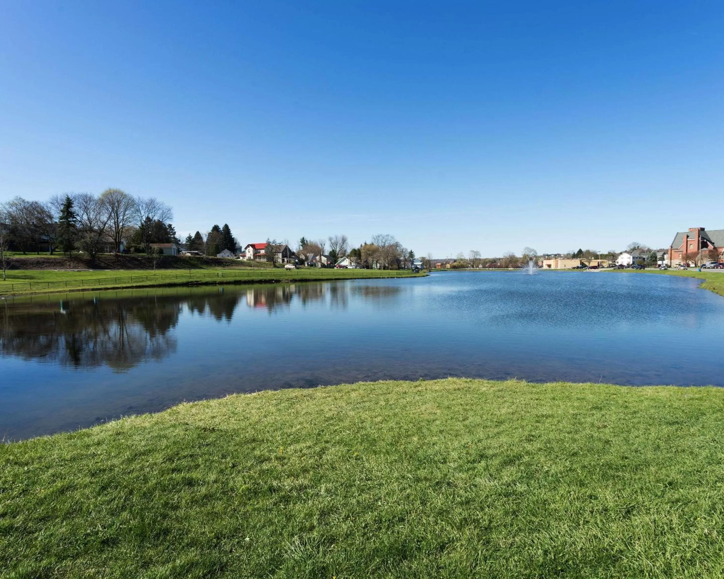 Property building in Comfort Suites DuBois Country Club