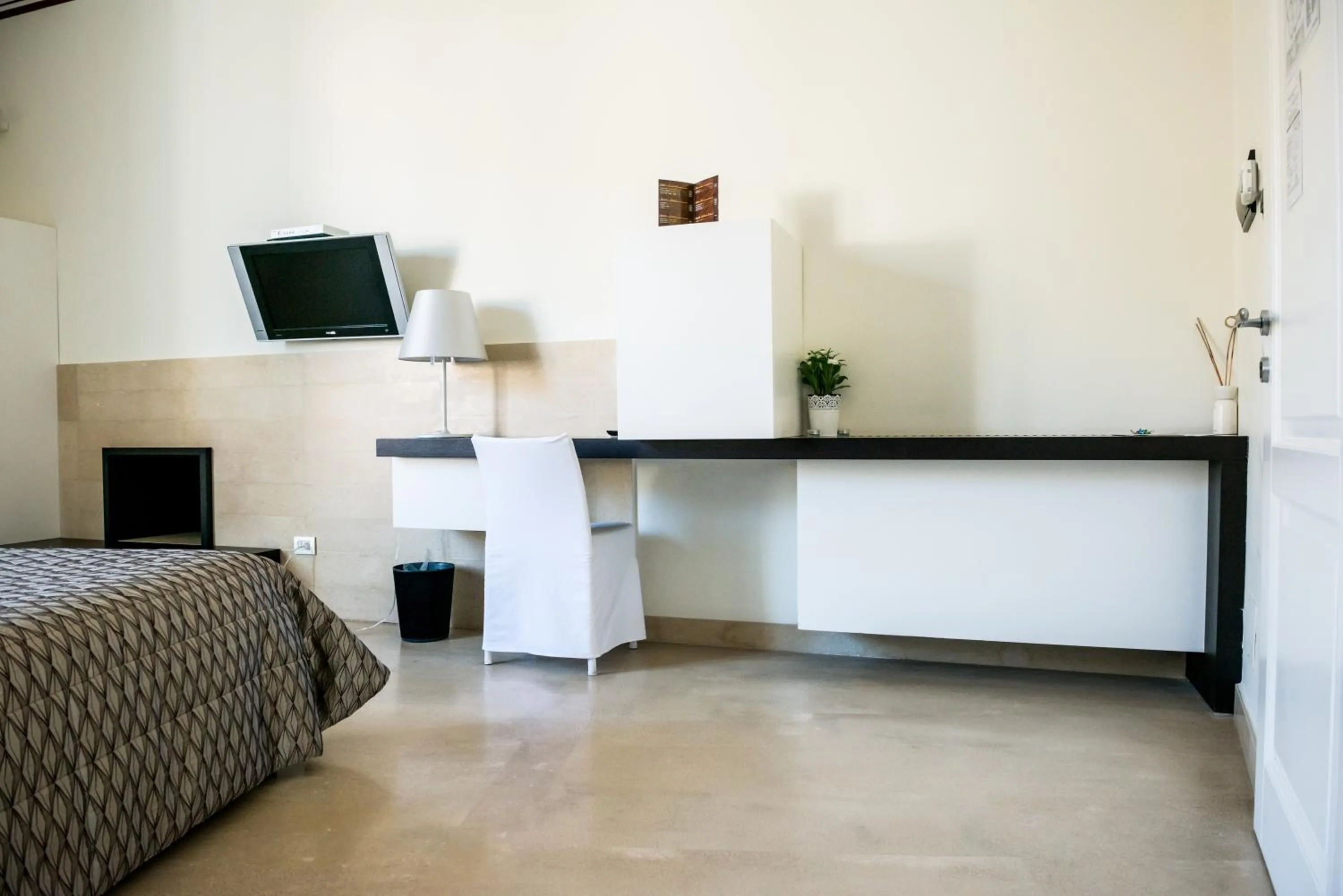 TV and multimedia, Bed in Albergo Del Sedile