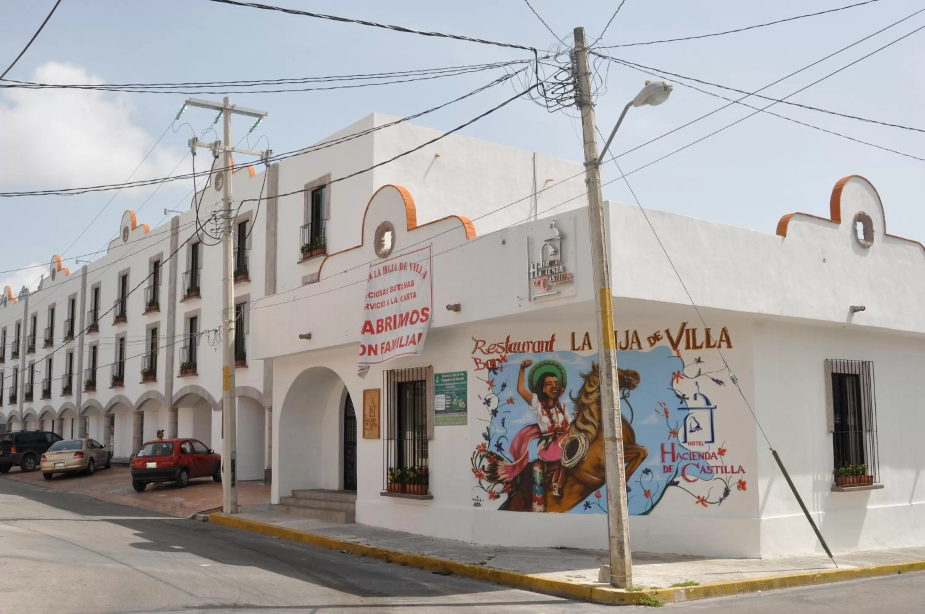 Facade/entrance in Hacienda de Castilla