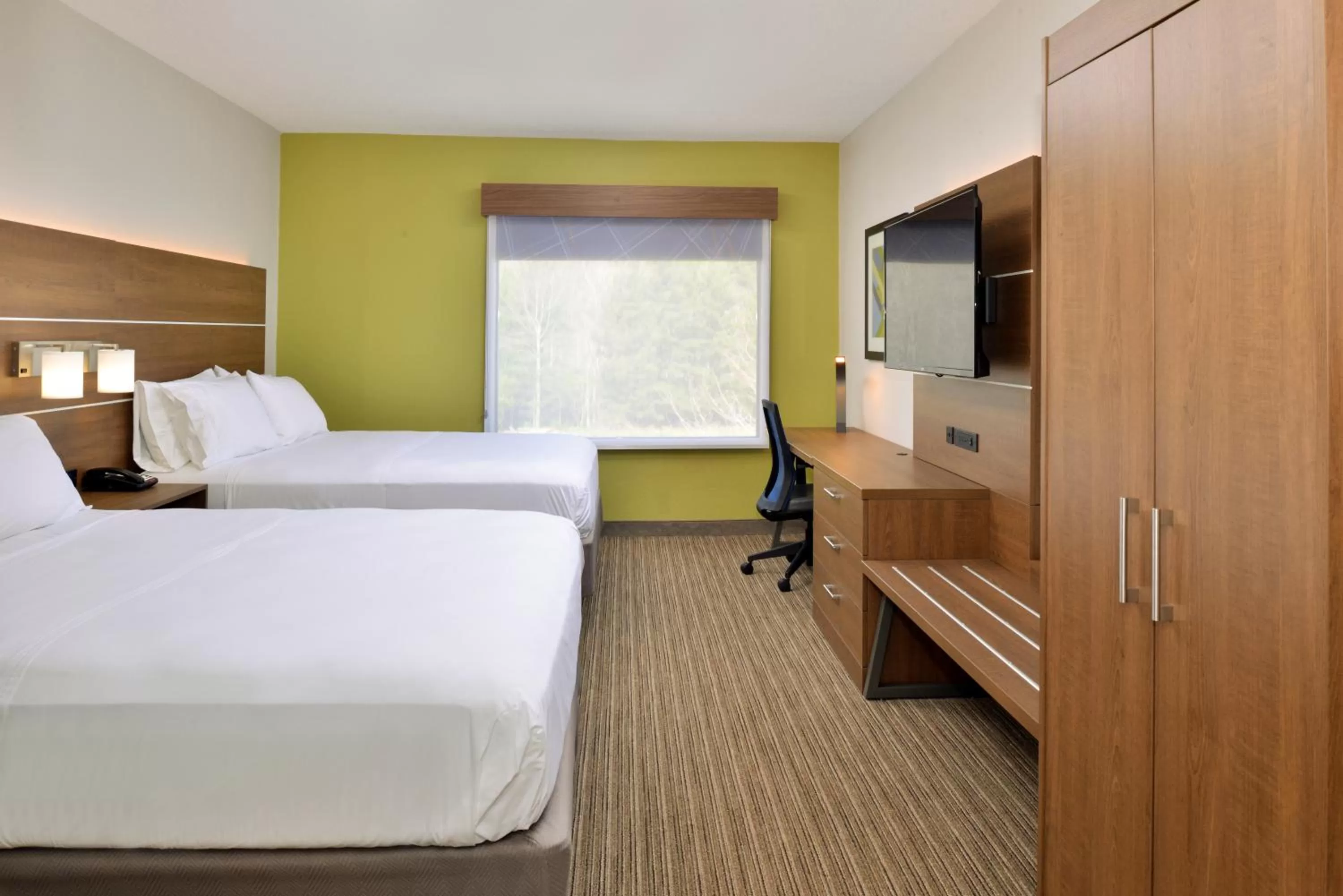 Bed in Holiday Inn Express Blowing Rock South by IHG