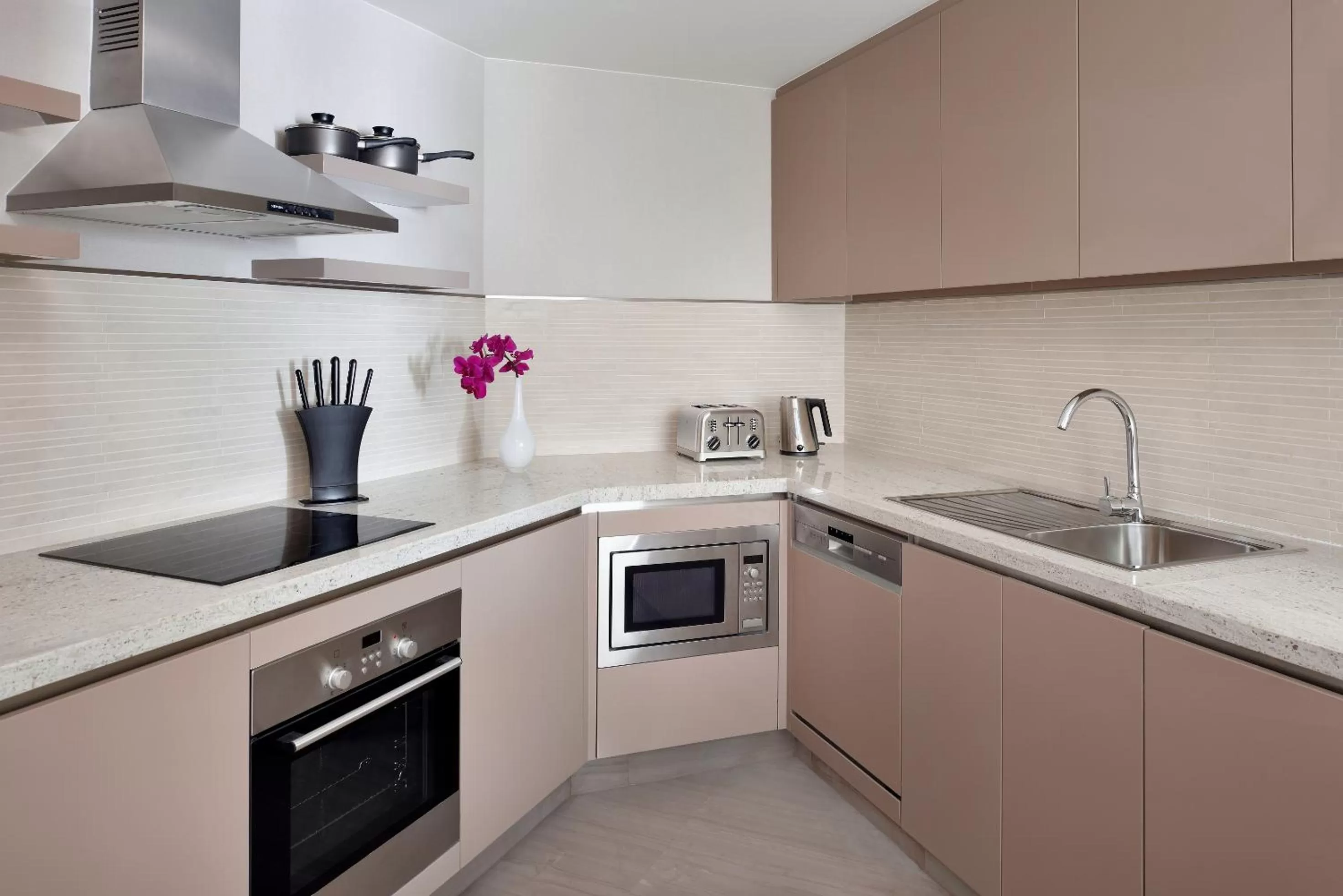 Kitchen or kitchenette in Hyatt Regency Creek Heights Residences