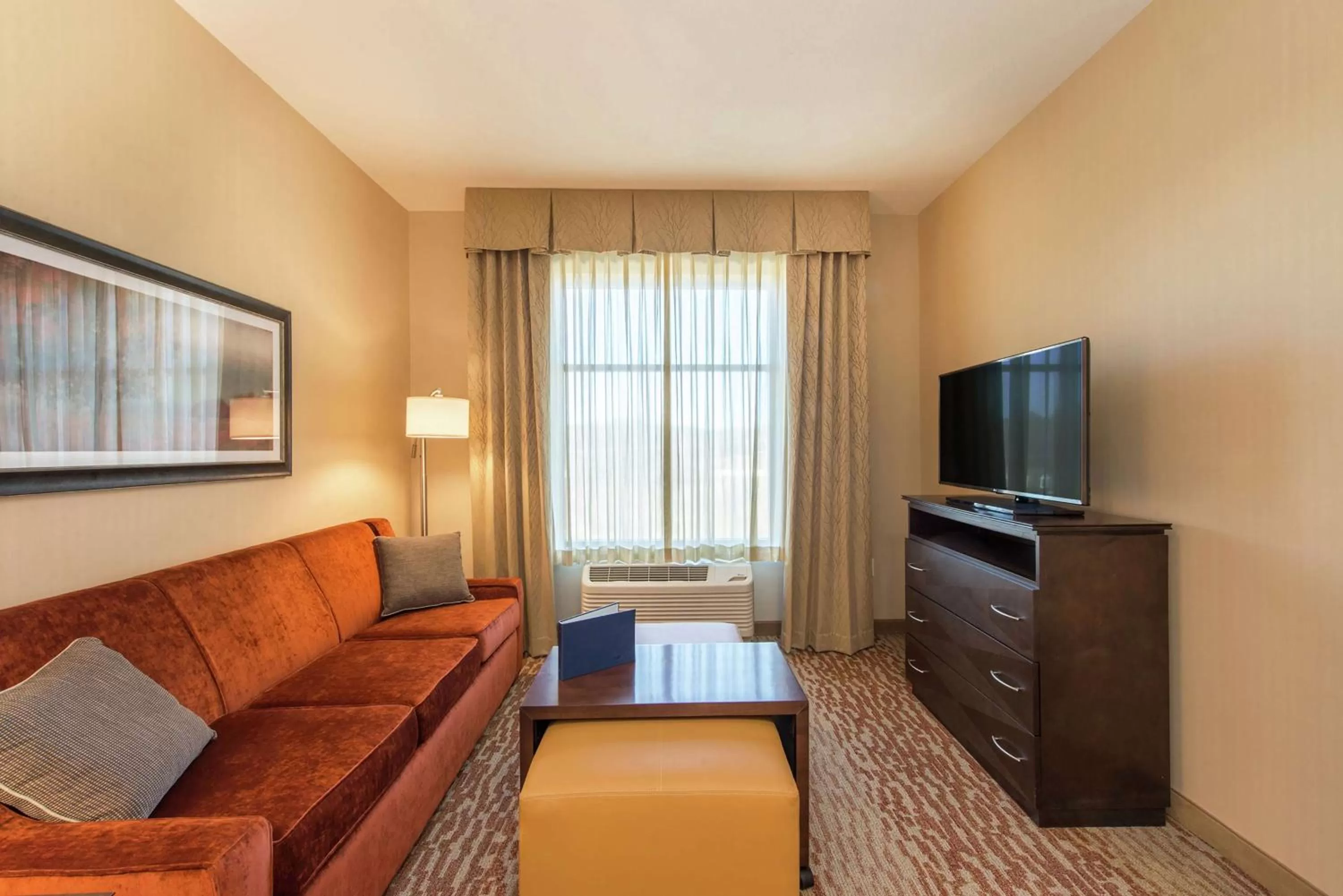 Living room in Homewood Suites by Hilton Boston Marlborough