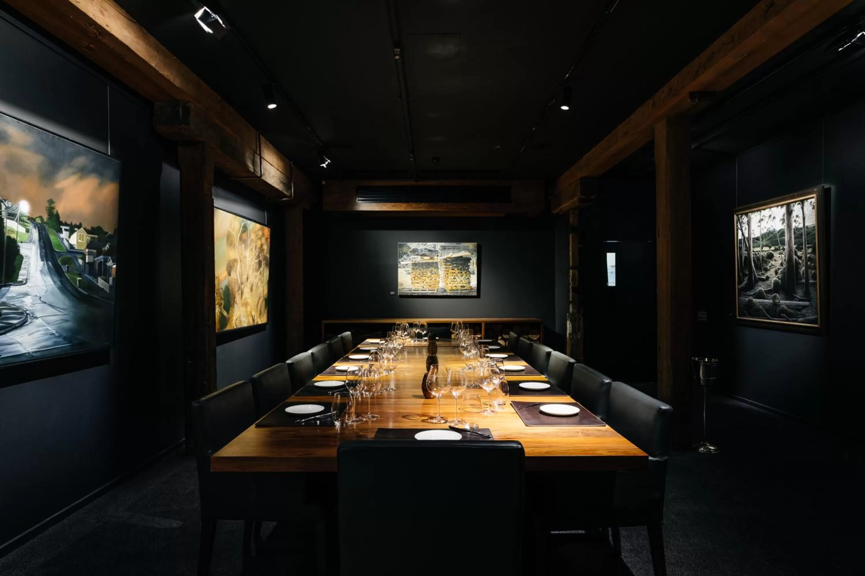 Restaurant/places to eat in The Henry Jones Art Hotel