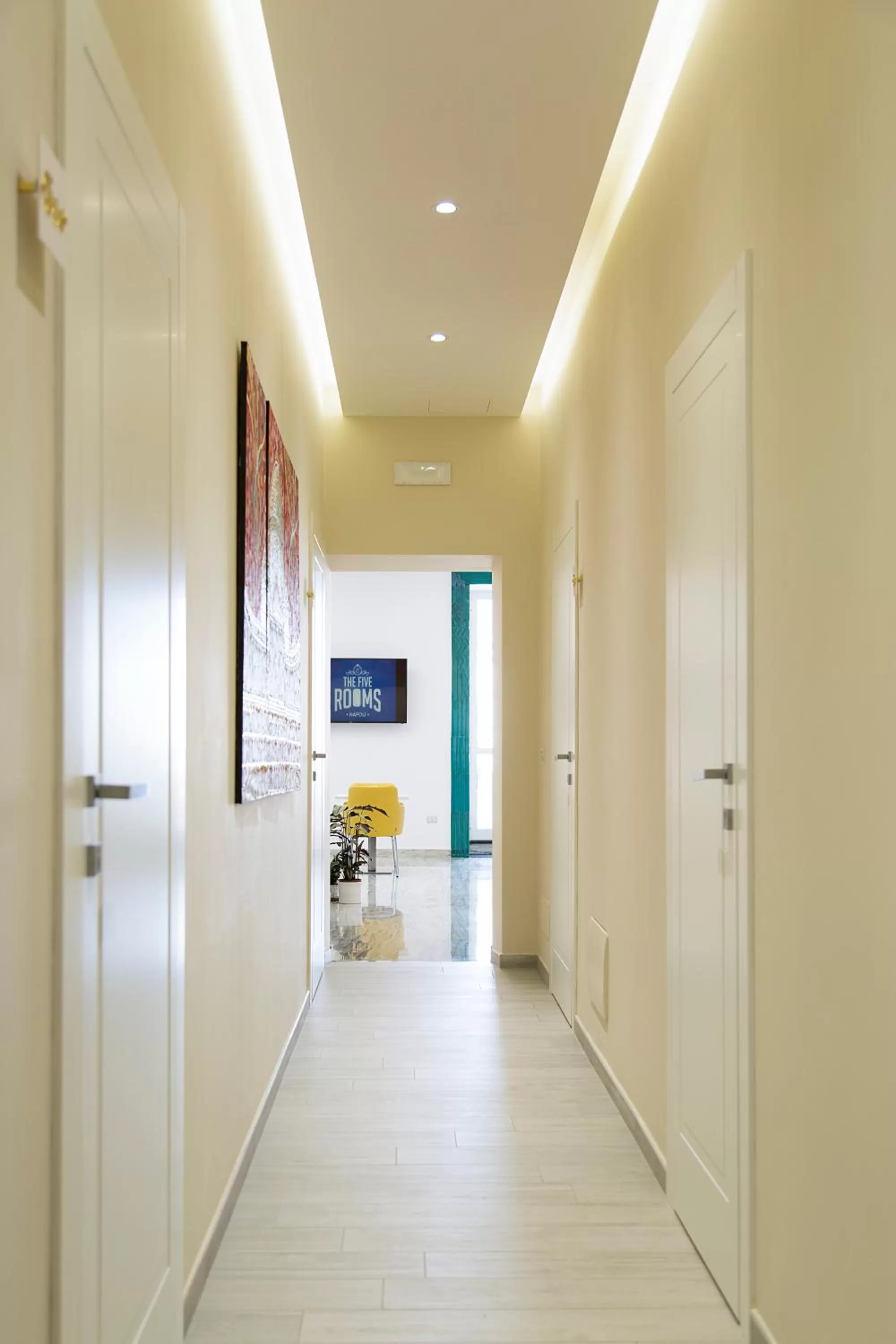 Area and facilities in The Five Rooms Napoli