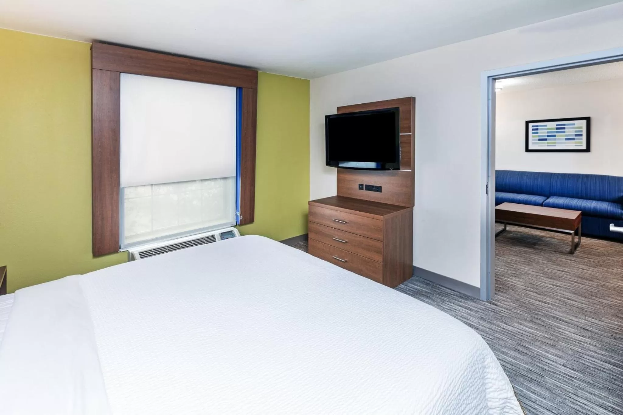 Bedroom, Bed in Holiday Inn Express & Suites Sulphur - Lake Charles by IHG