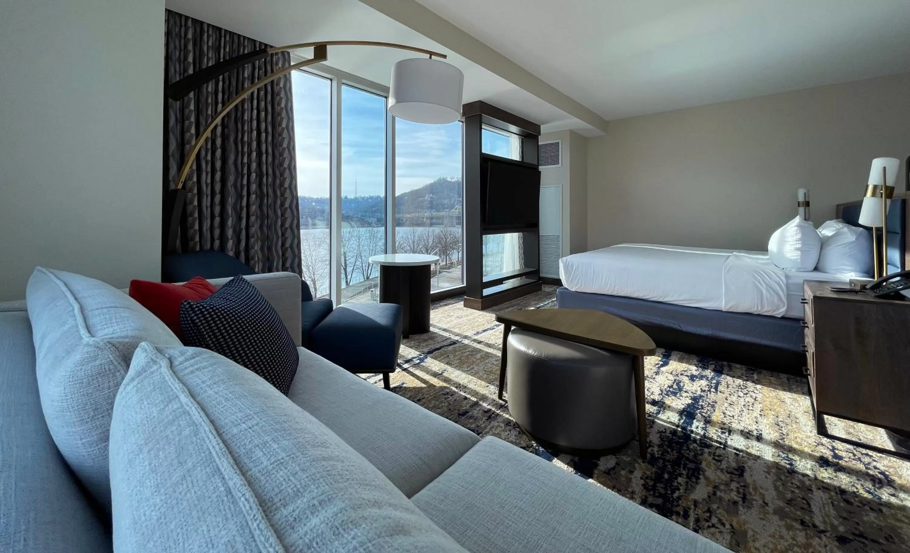 River view, Bed in The Landing Hotel at Rivers Casino Pittsburgh
