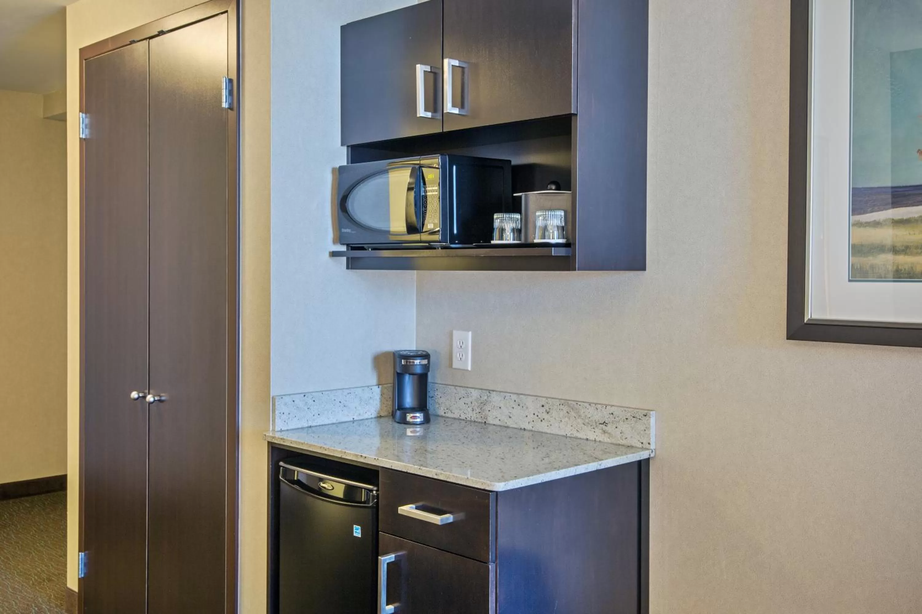 Coffee/tea facilities in Holiday Inn Saskatoon Downtown by IHG