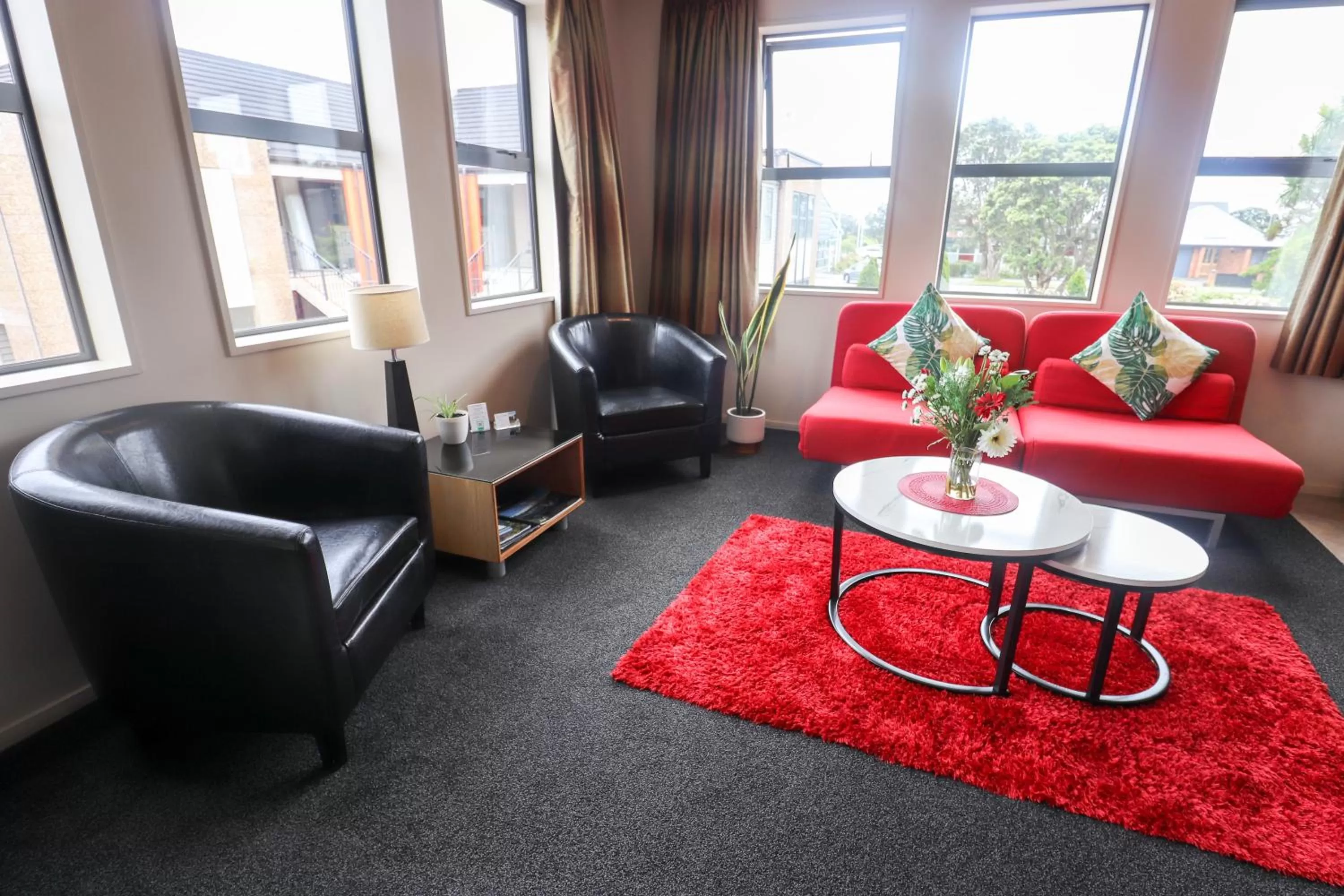 Living room in Coleraine Suites & Apartments
