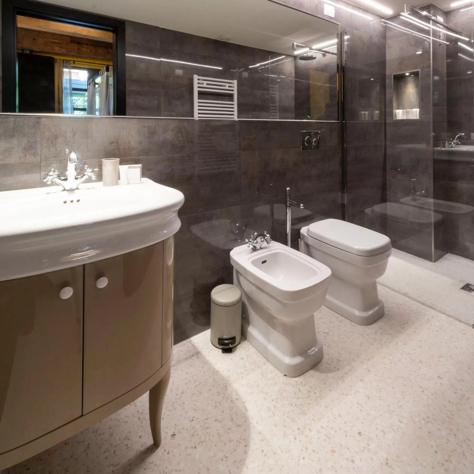 Toilet in Residence Poli Venezia