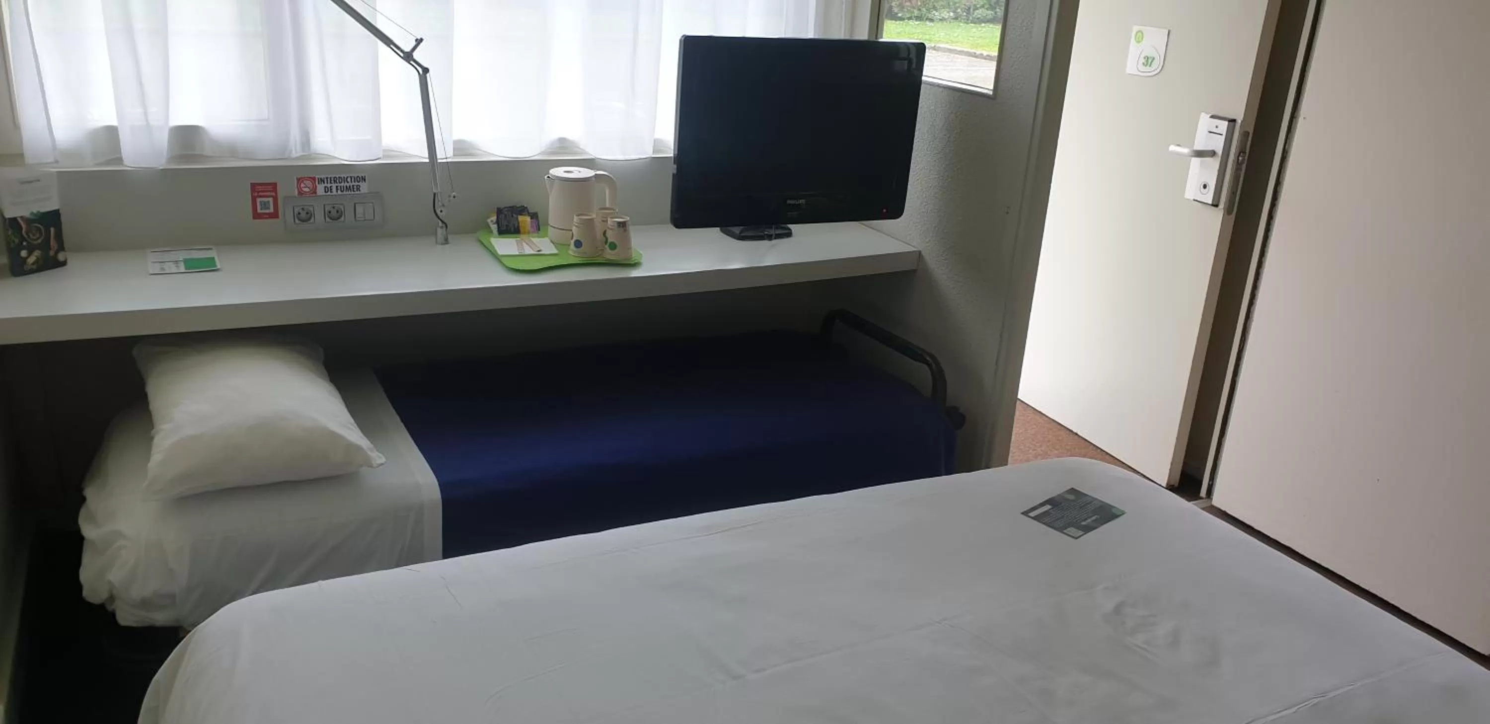 Photo of the whole room, Bed in Campanile Chalon sur Saône