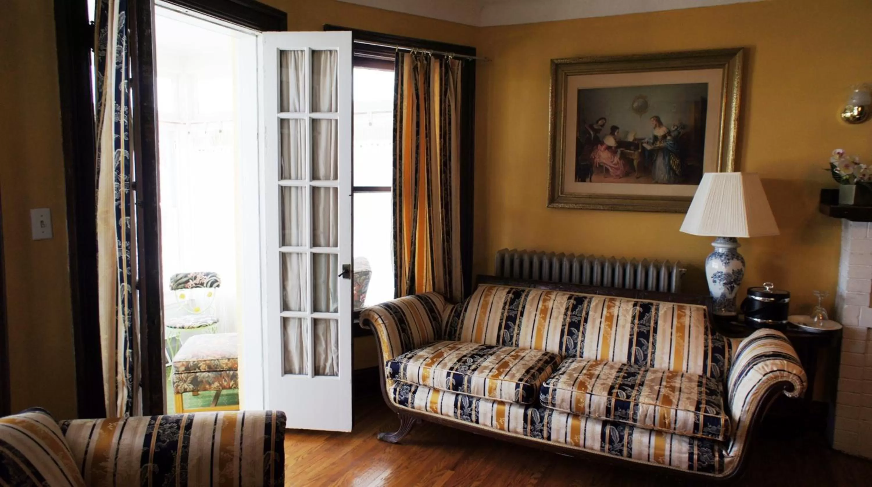 Seating area in A Night to Remember B & B