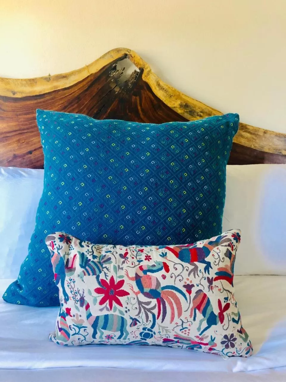 Bed in Ysuri Sayulita - Beachfront Hotel