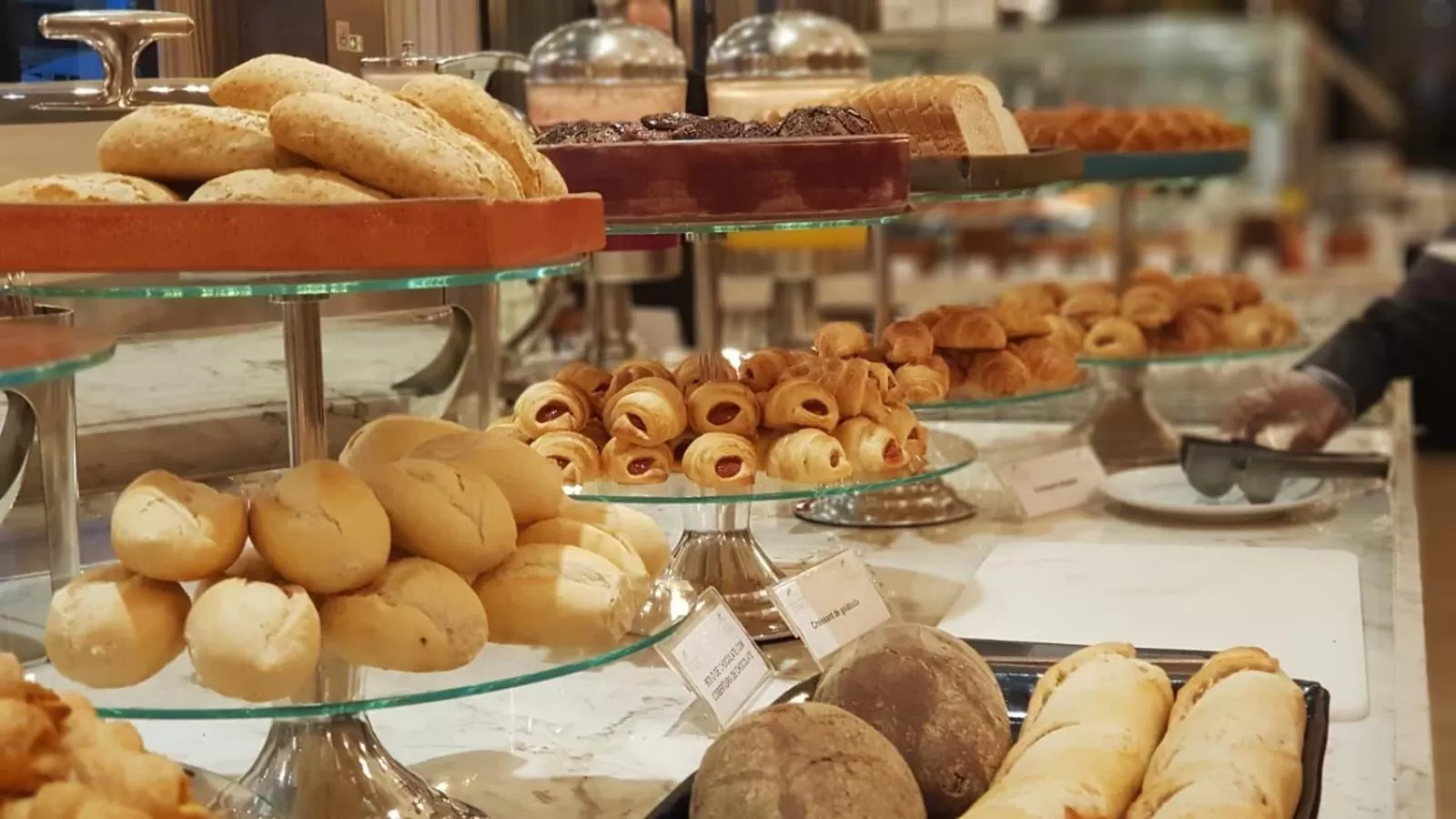 Breakfast in Royal Palm Tower Anhanguera