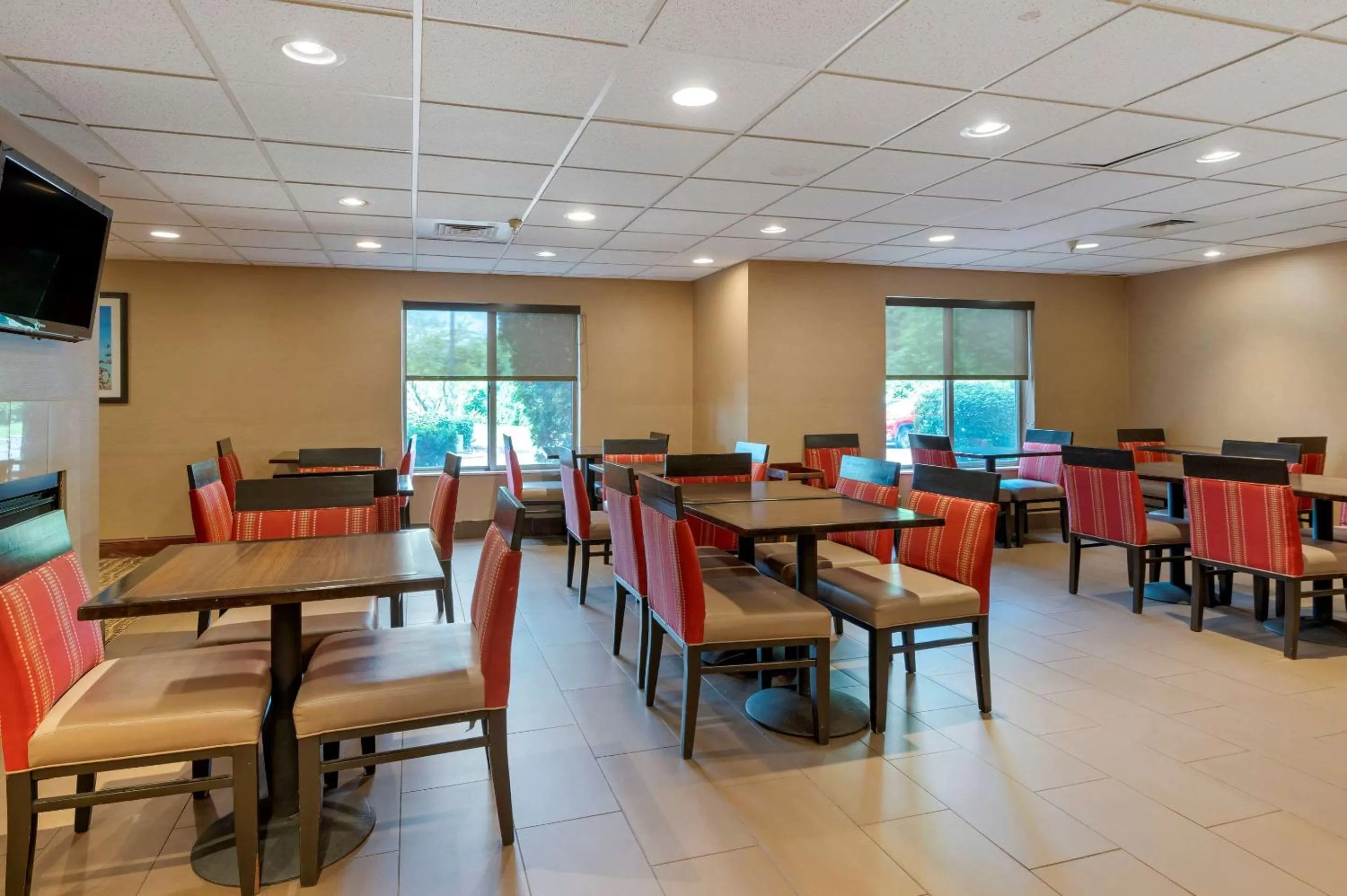 Restaurant/places to eat in Comfort Inn