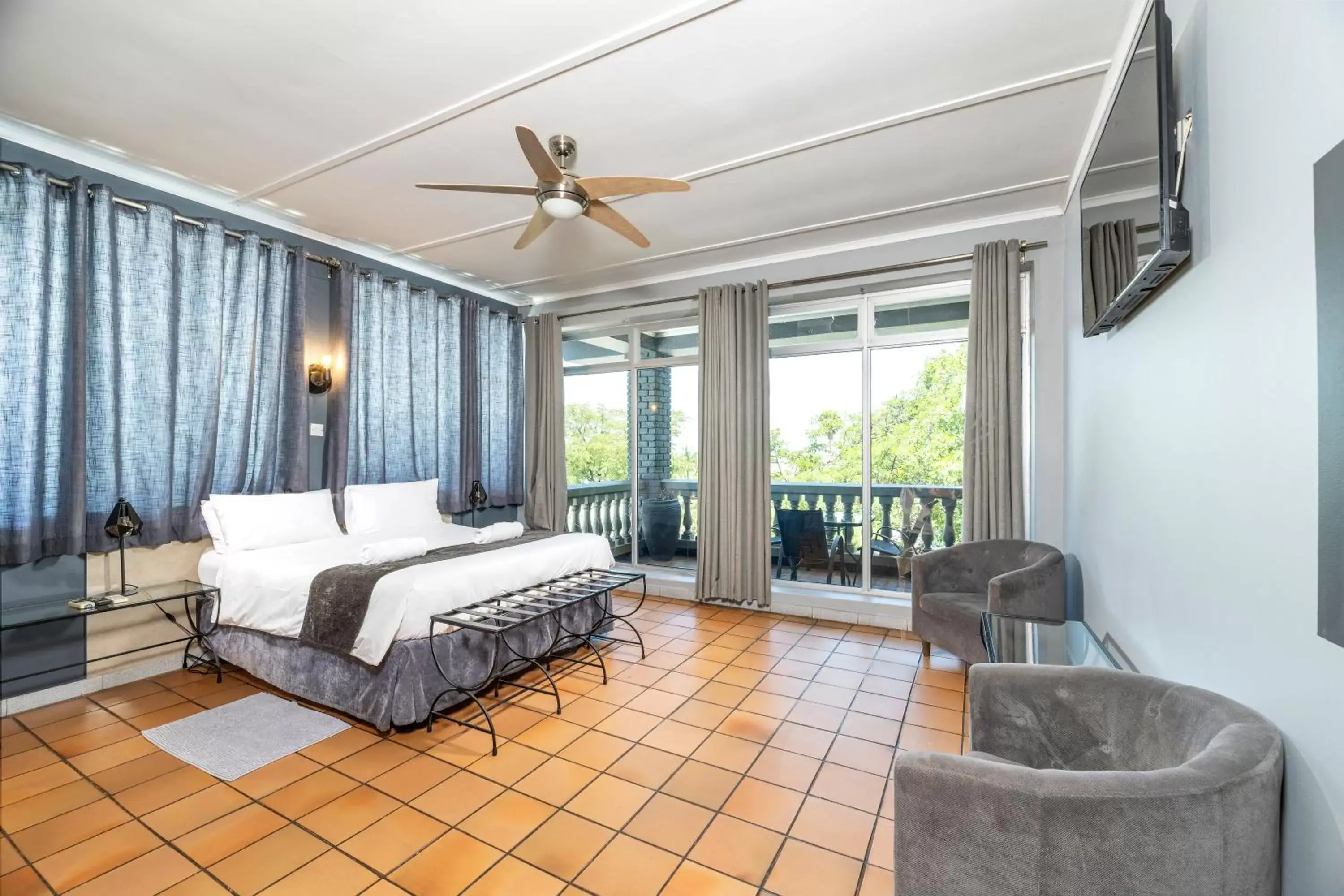 Superior Queen Room in N1 Hotel & Campsite Victoria Falls Superior Queen Room in N1 Hotel & Campsite Victoria Falls