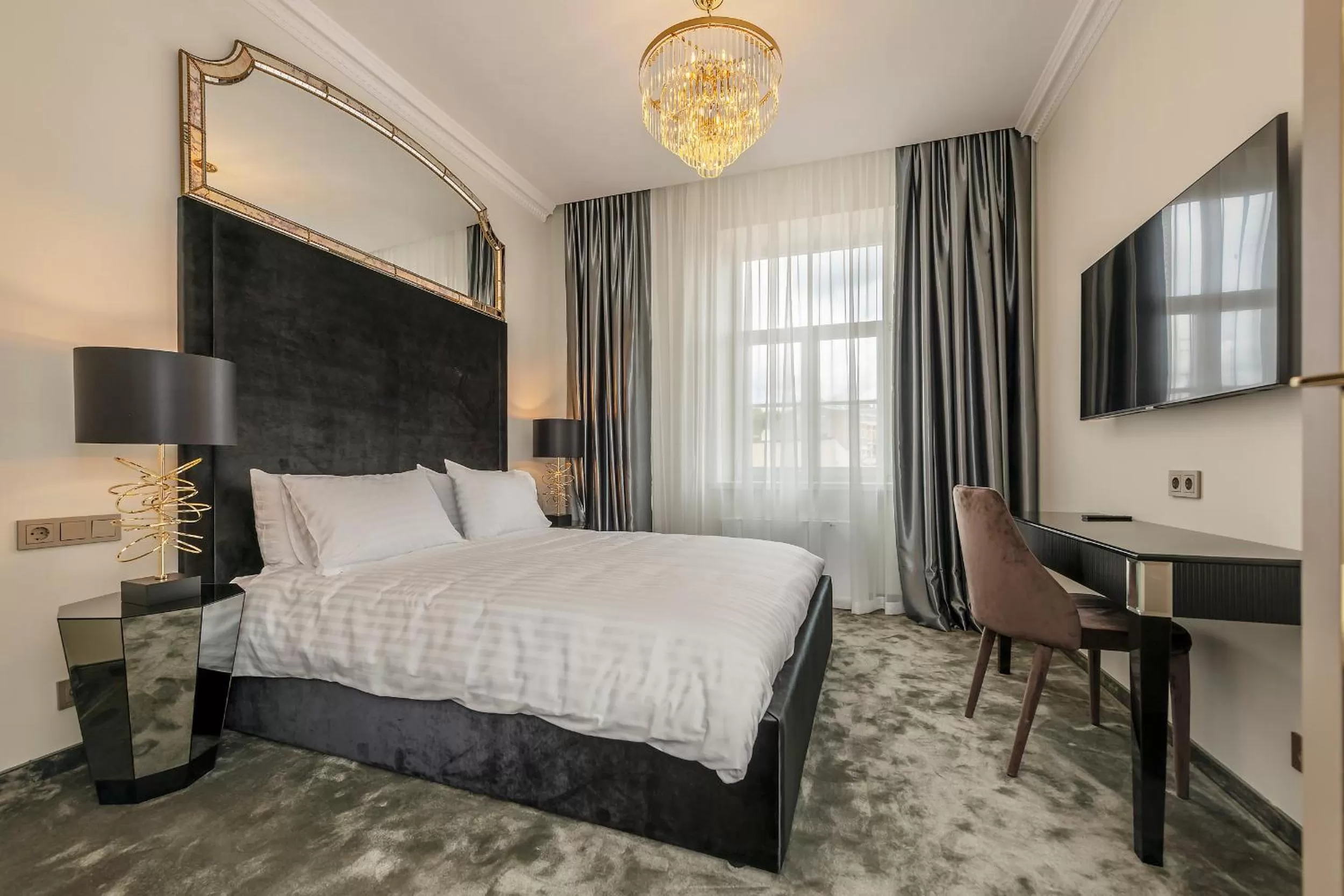 Bed in St Palace Hotel