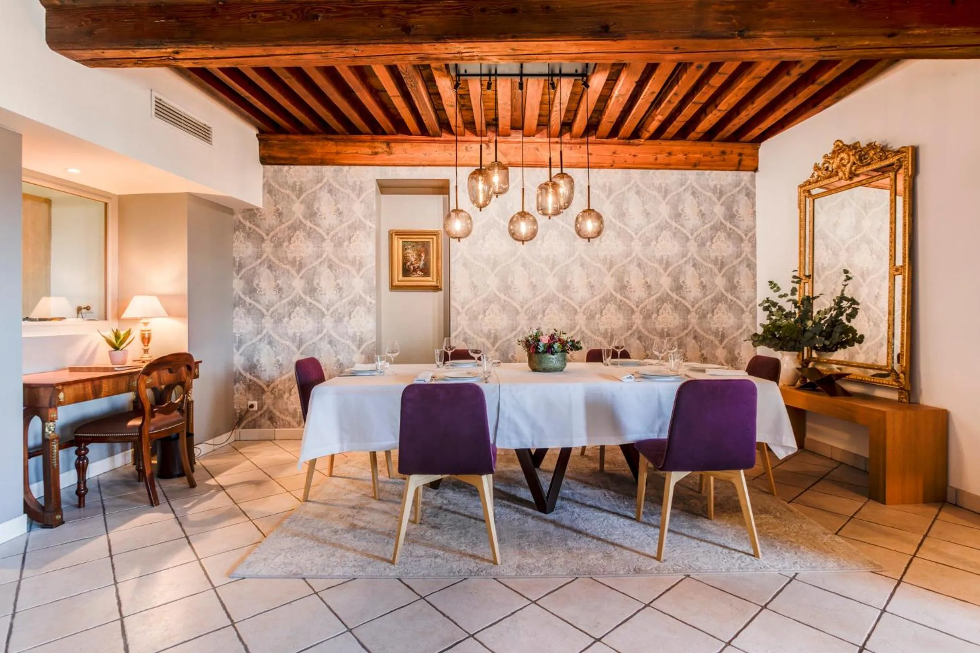 Dining area in Villa Florentine, A Beauvallon Hotel & Spa