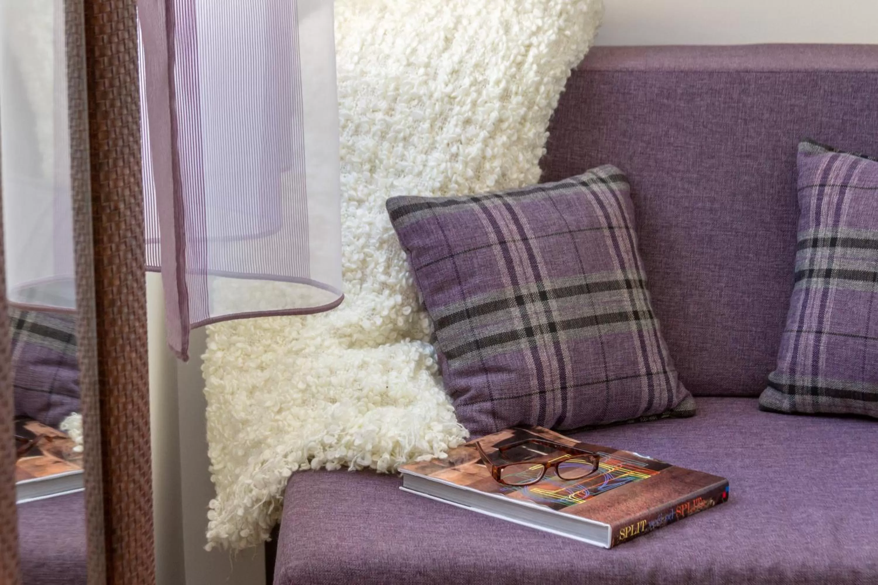 Decorative detail in Apartments Aspalathos