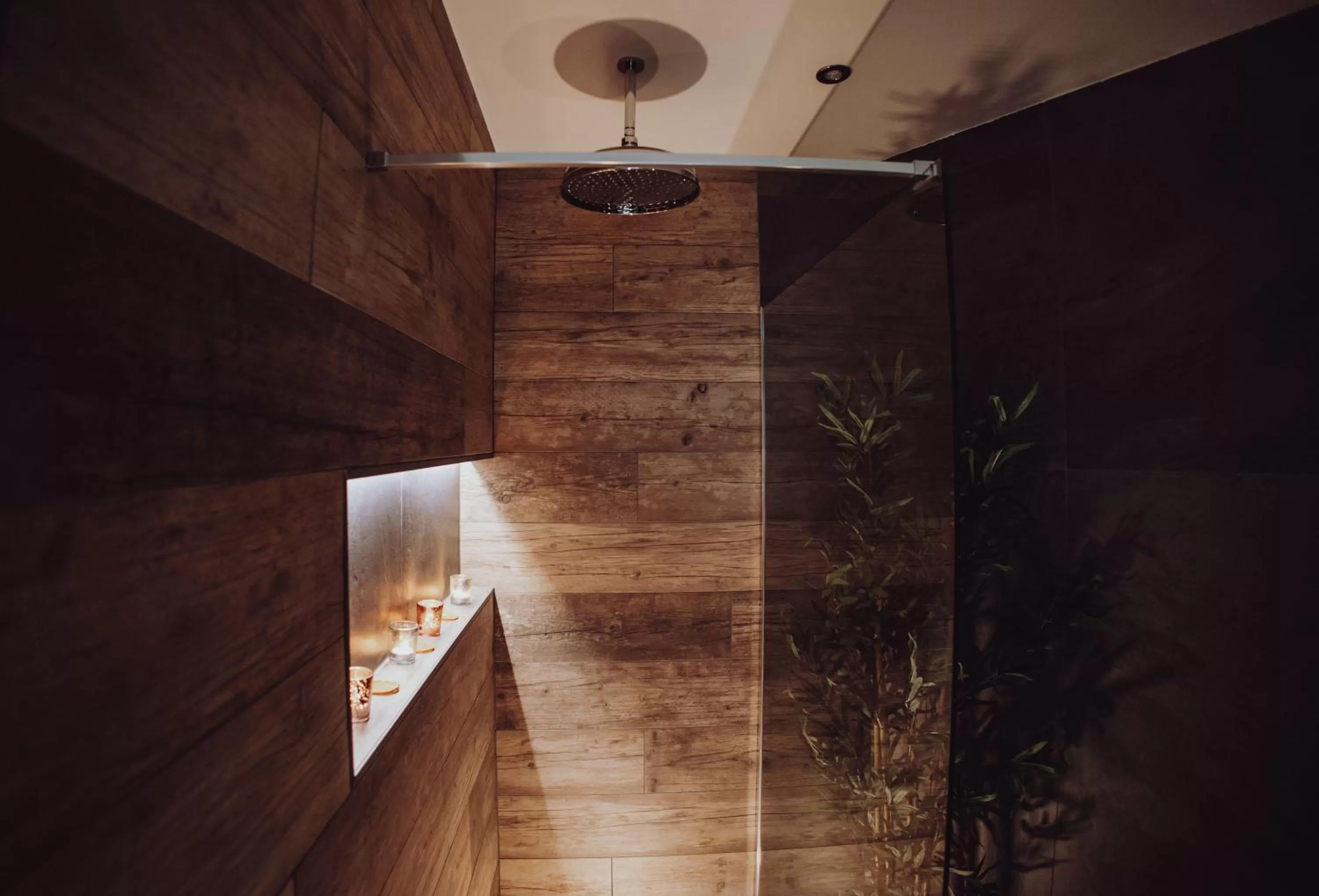 Shower in South Causey Inn