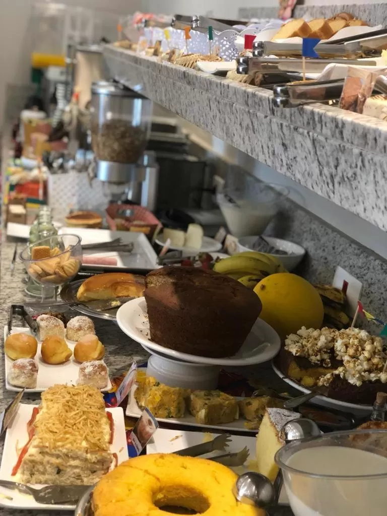 Breakfast in Jandira Premiêr Hotel