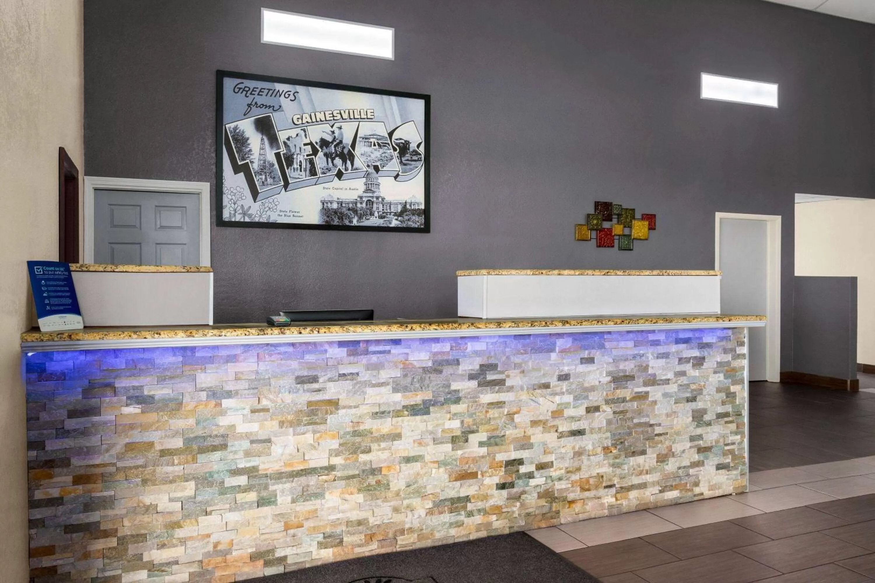 Lobby or reception in Super 8 by Wyndham Gainesville TX