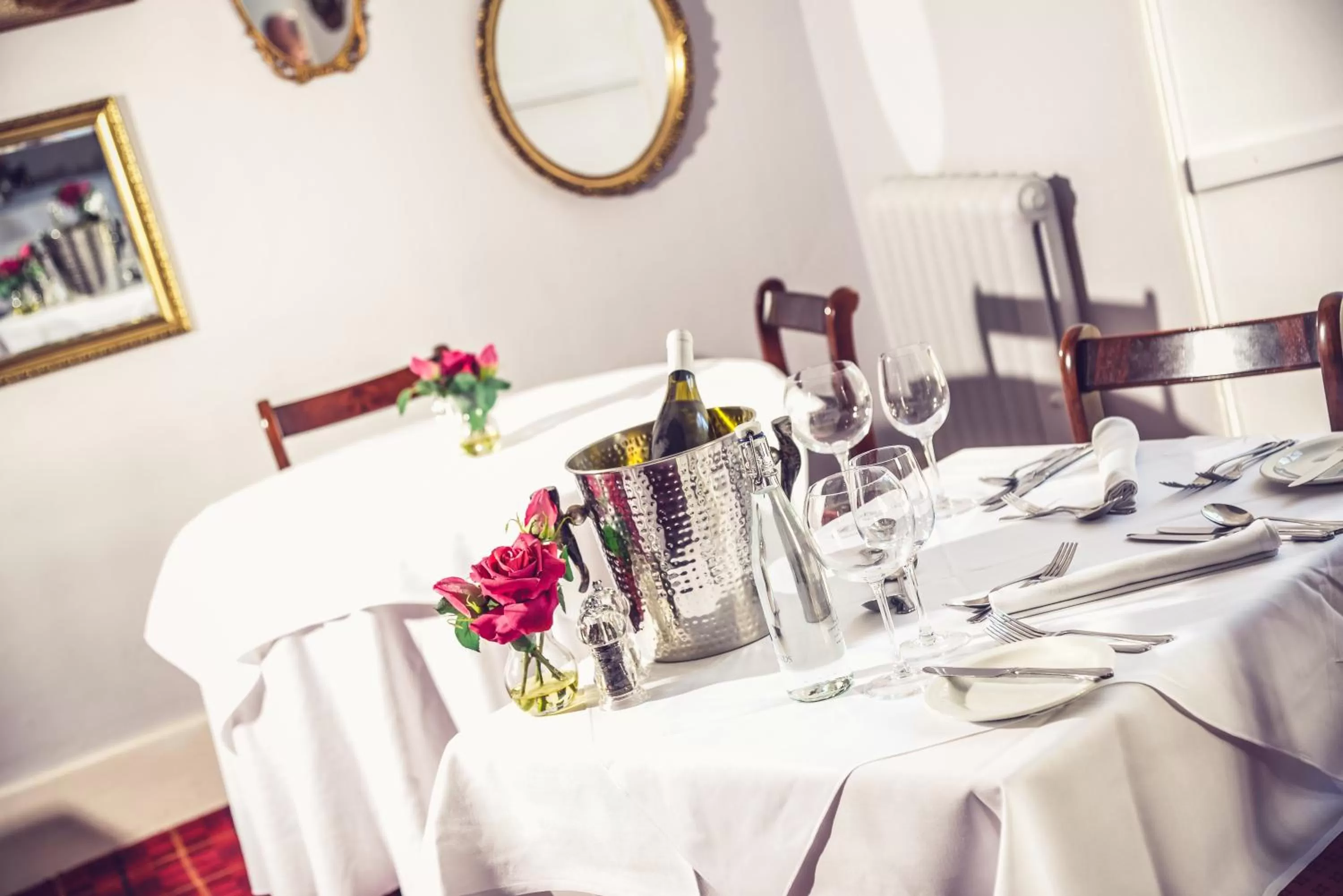 Restaurant/places to eat in The Woodlands Hotel