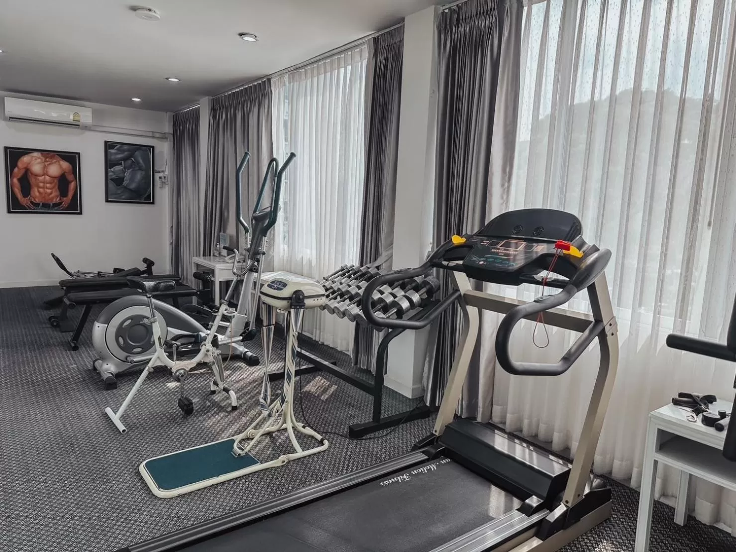 Fitness centre/facilities in Hotel De Khuvieng