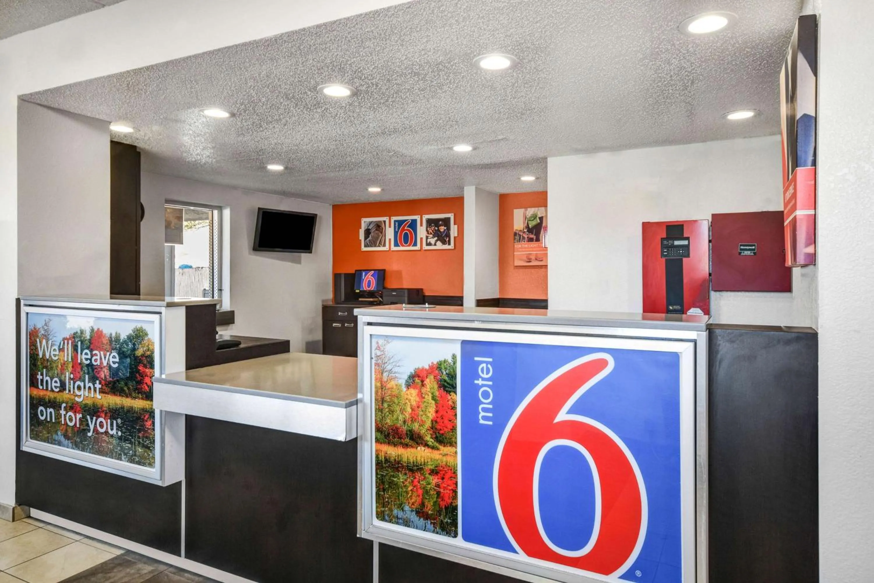 Lobby or reception in Motel 6-Memphis, TN - Downtown