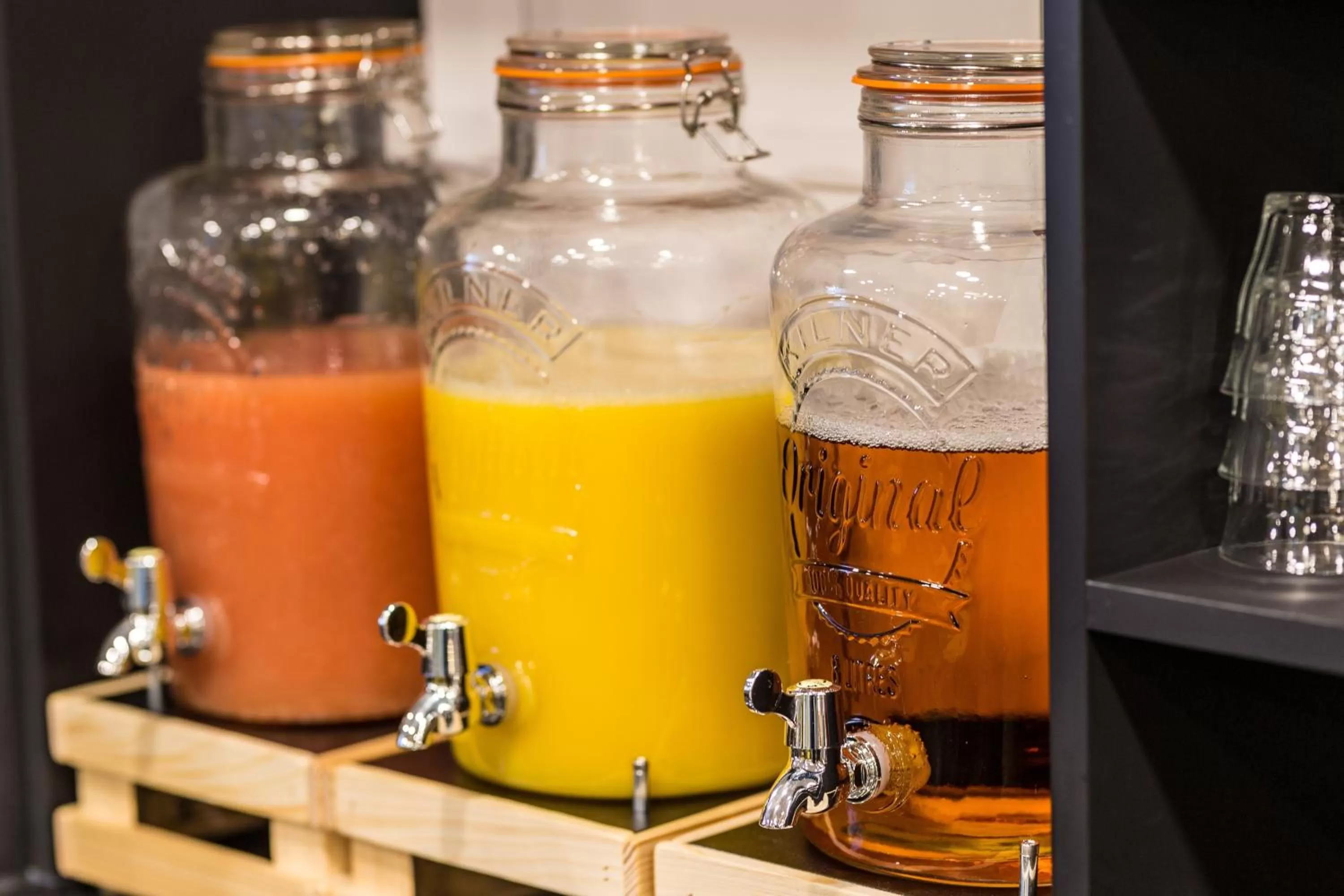 Drinks in Holiday Inn - the niu, Loco Munich North by IHG