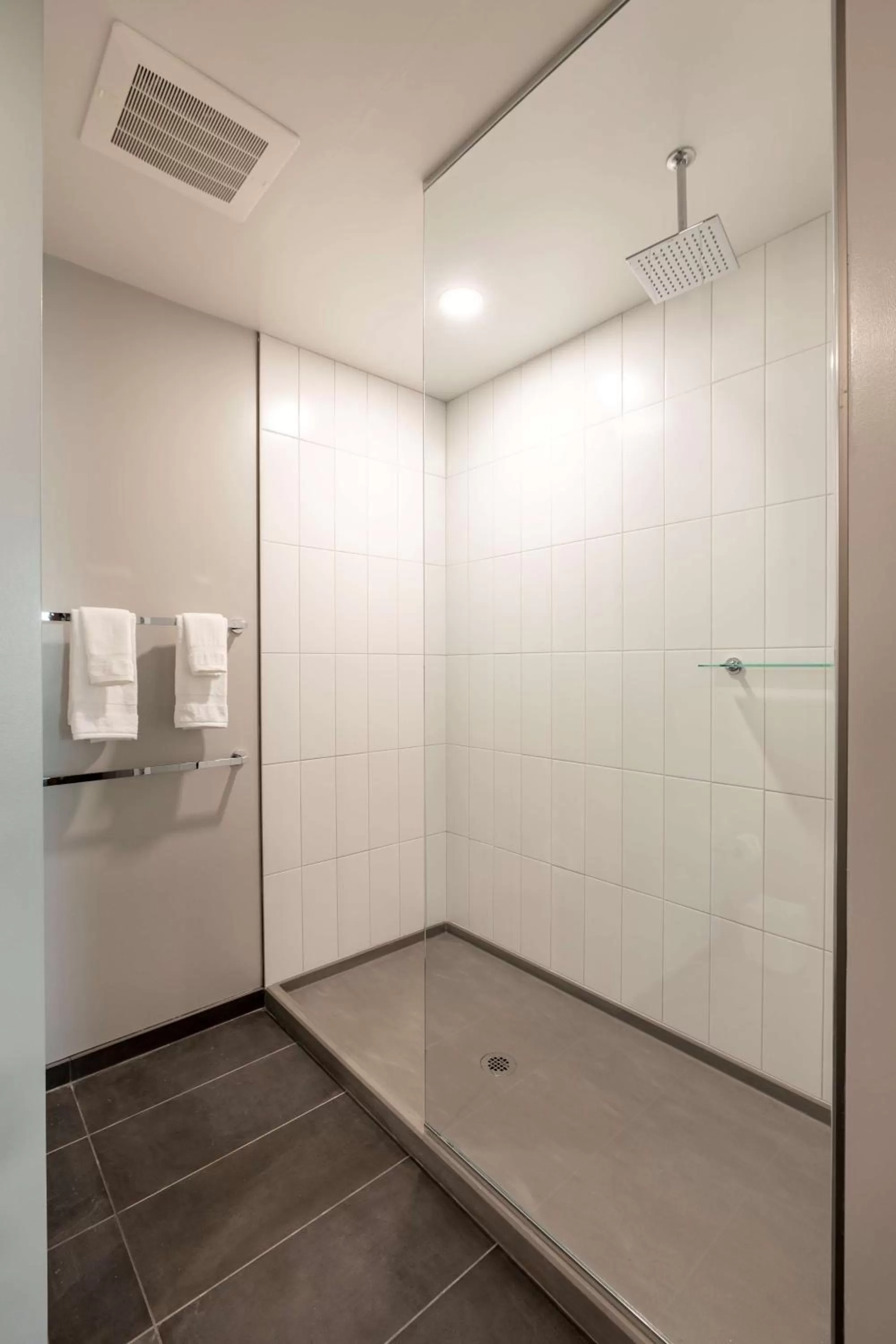 Bathroom in Hotel Chauncey Iowa City, Tapestry Collection by Hilton