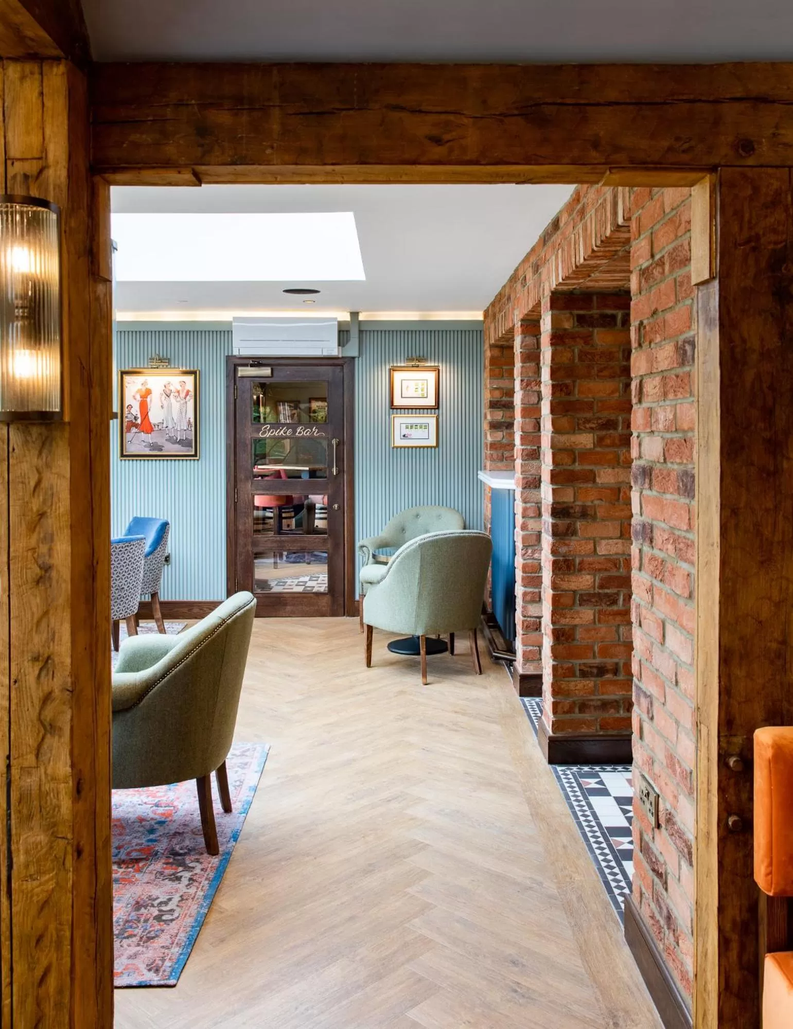 Lounge or bar in The Springs Resort & Golf Club