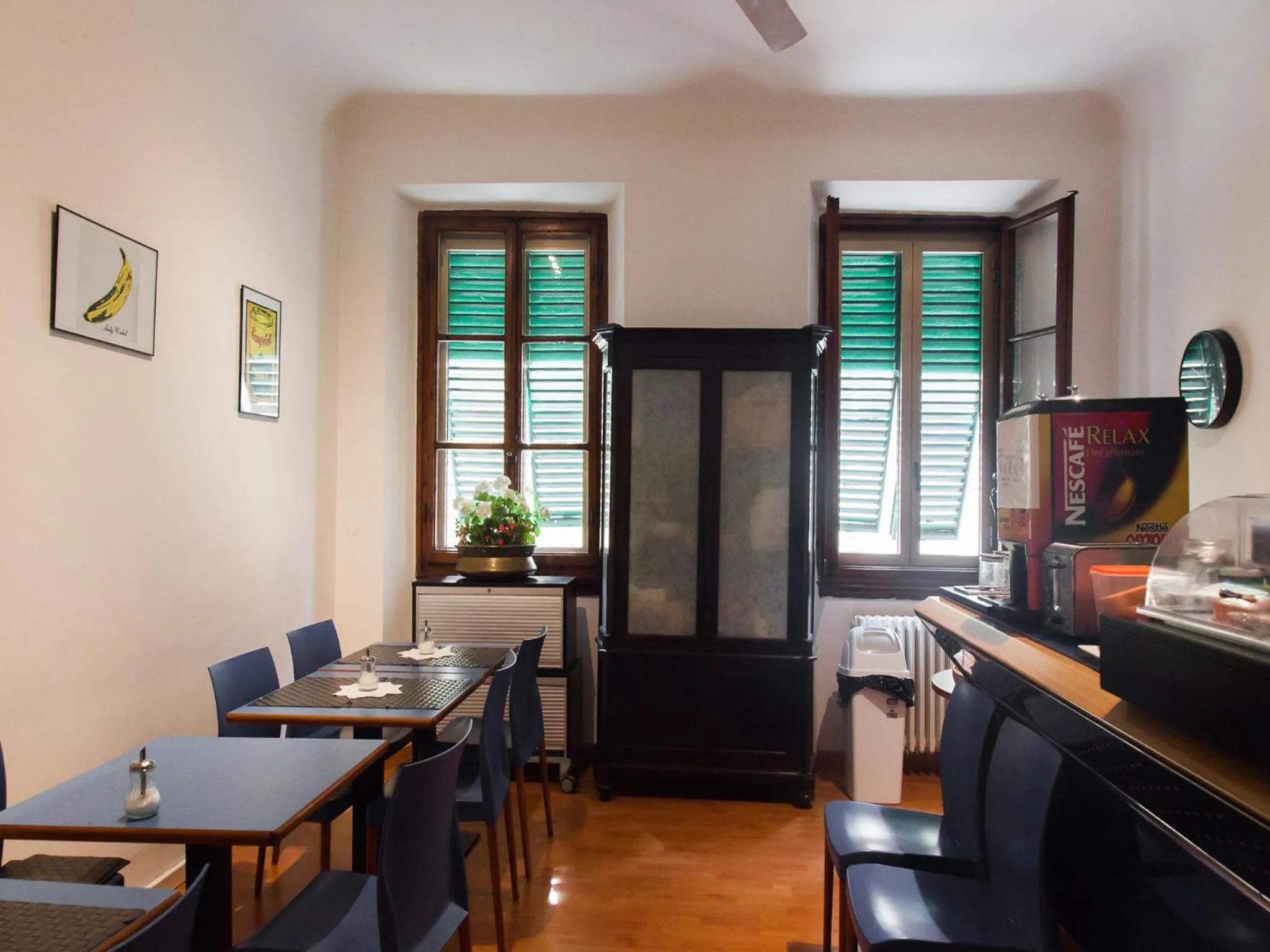 Continental breakfast in Loggia Fiorentina