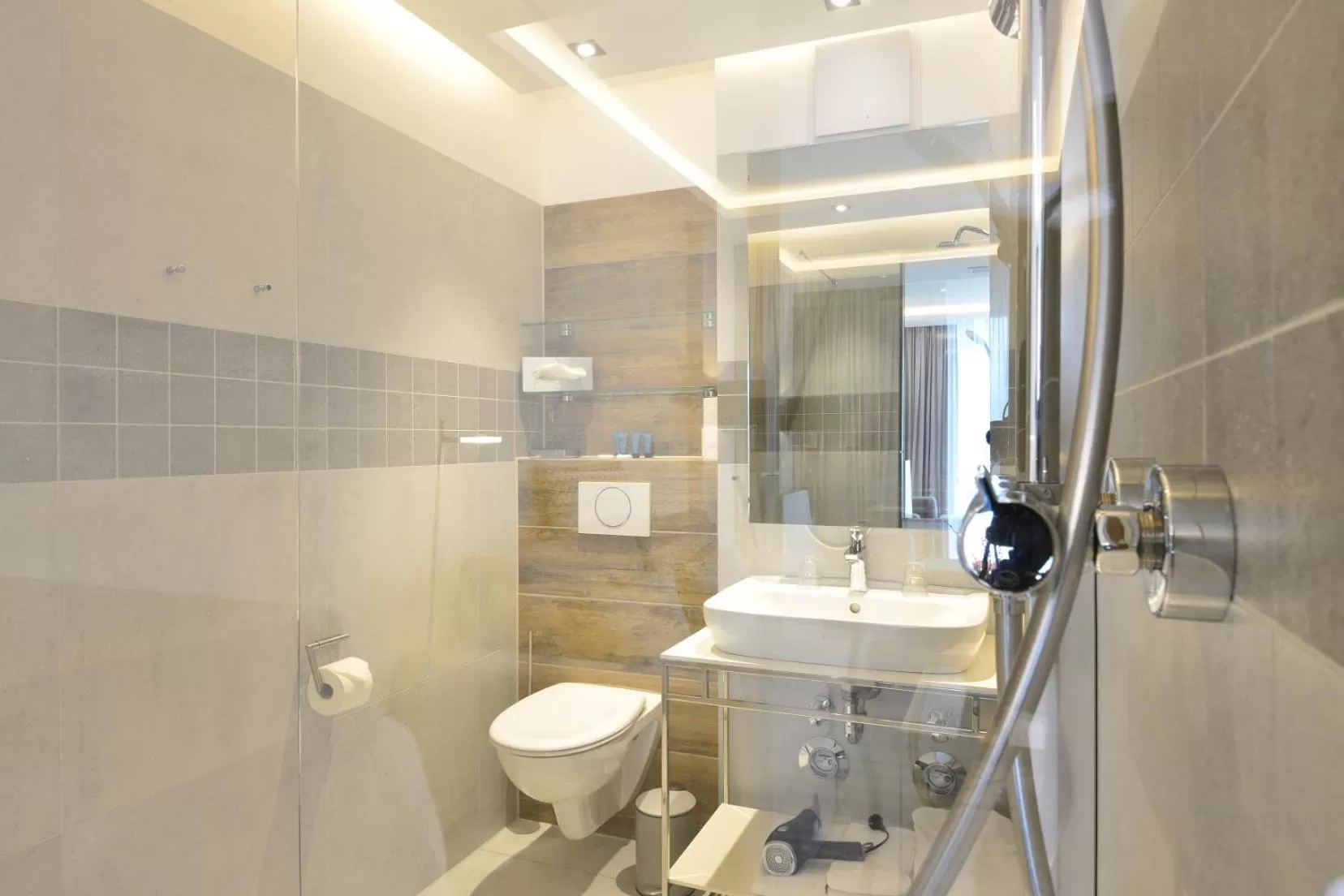 Bathroom in Parkhotel Residenz