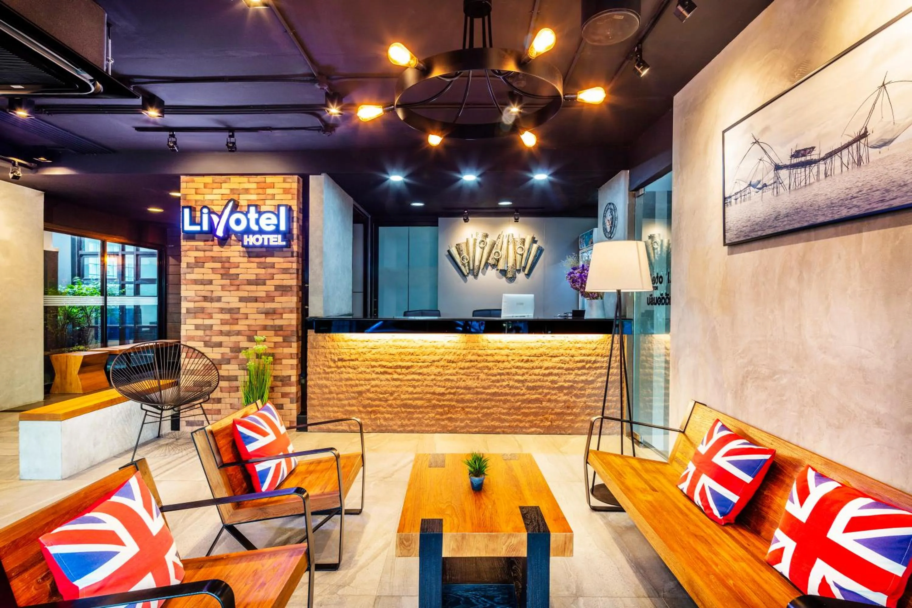 Lobby or reception in Livotel Express Hotel Bang Kruai Nonthaburi - No Parking
