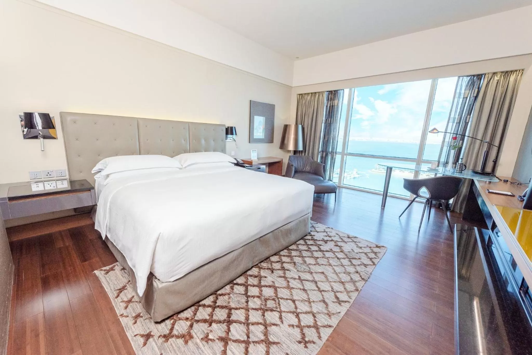 Bedroom, Bed in The Art Hotel & Resort