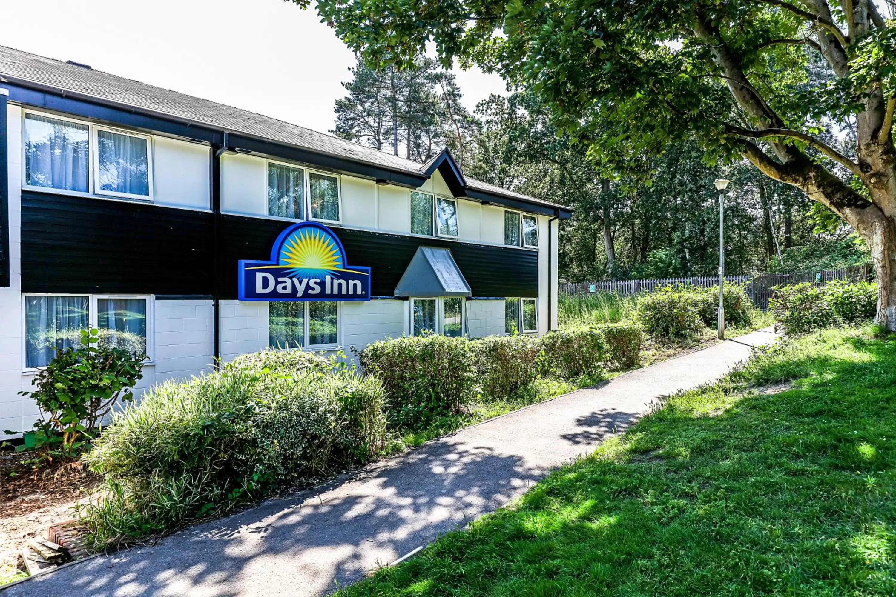Property building in Days Inn Hotel Fleet
