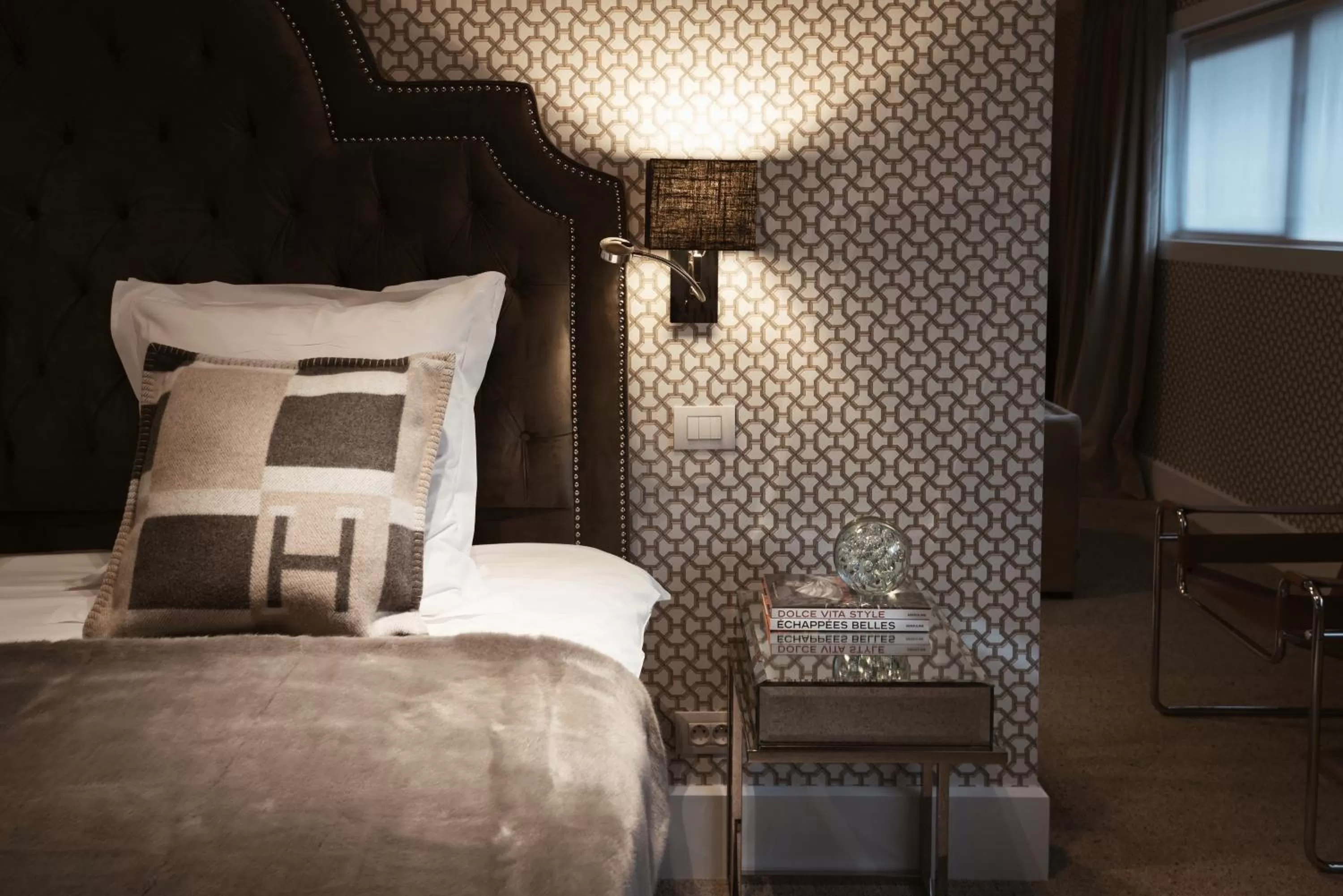 Bed in Hotel Van Cleef