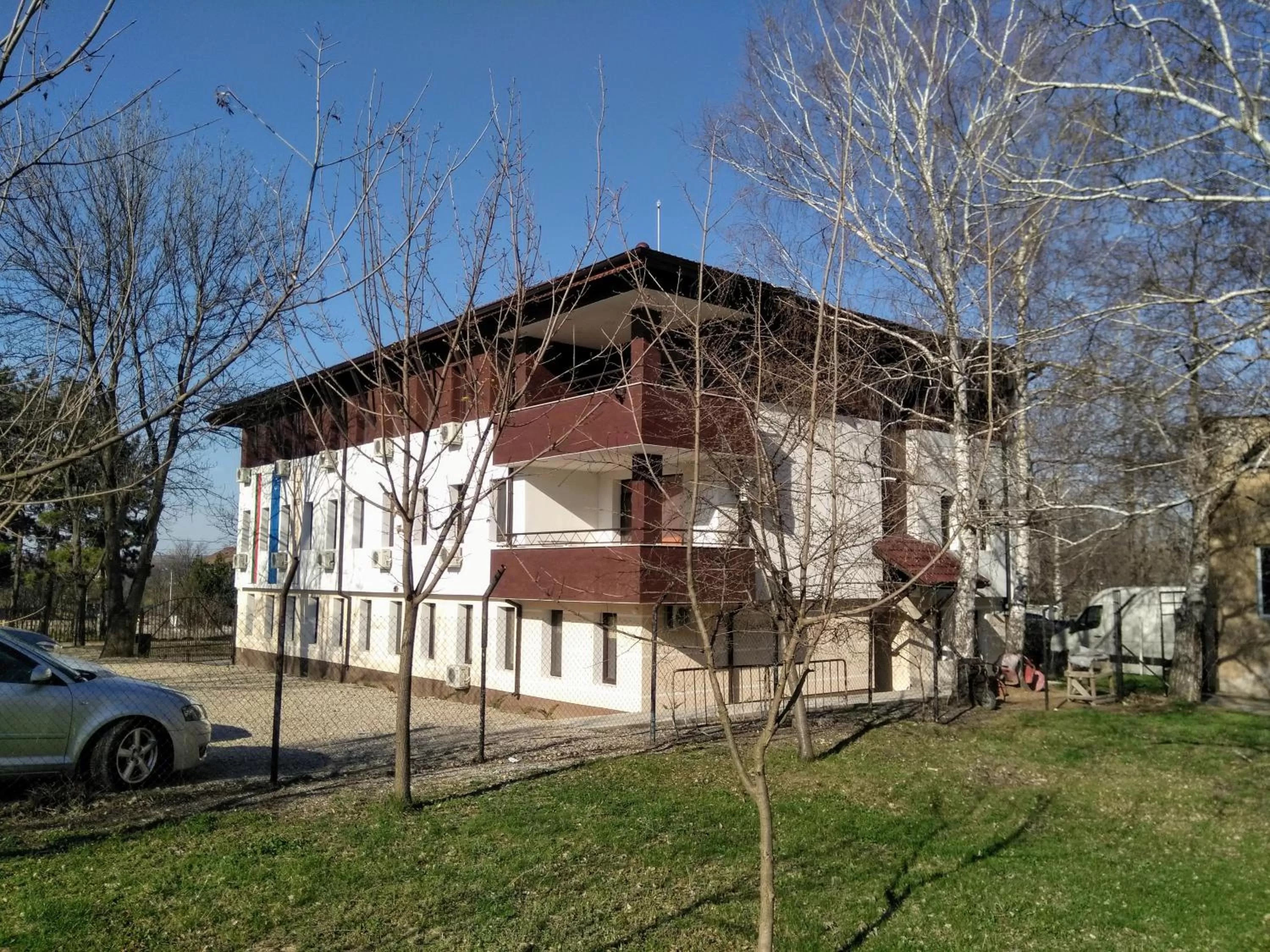 Property building in Complex Friends