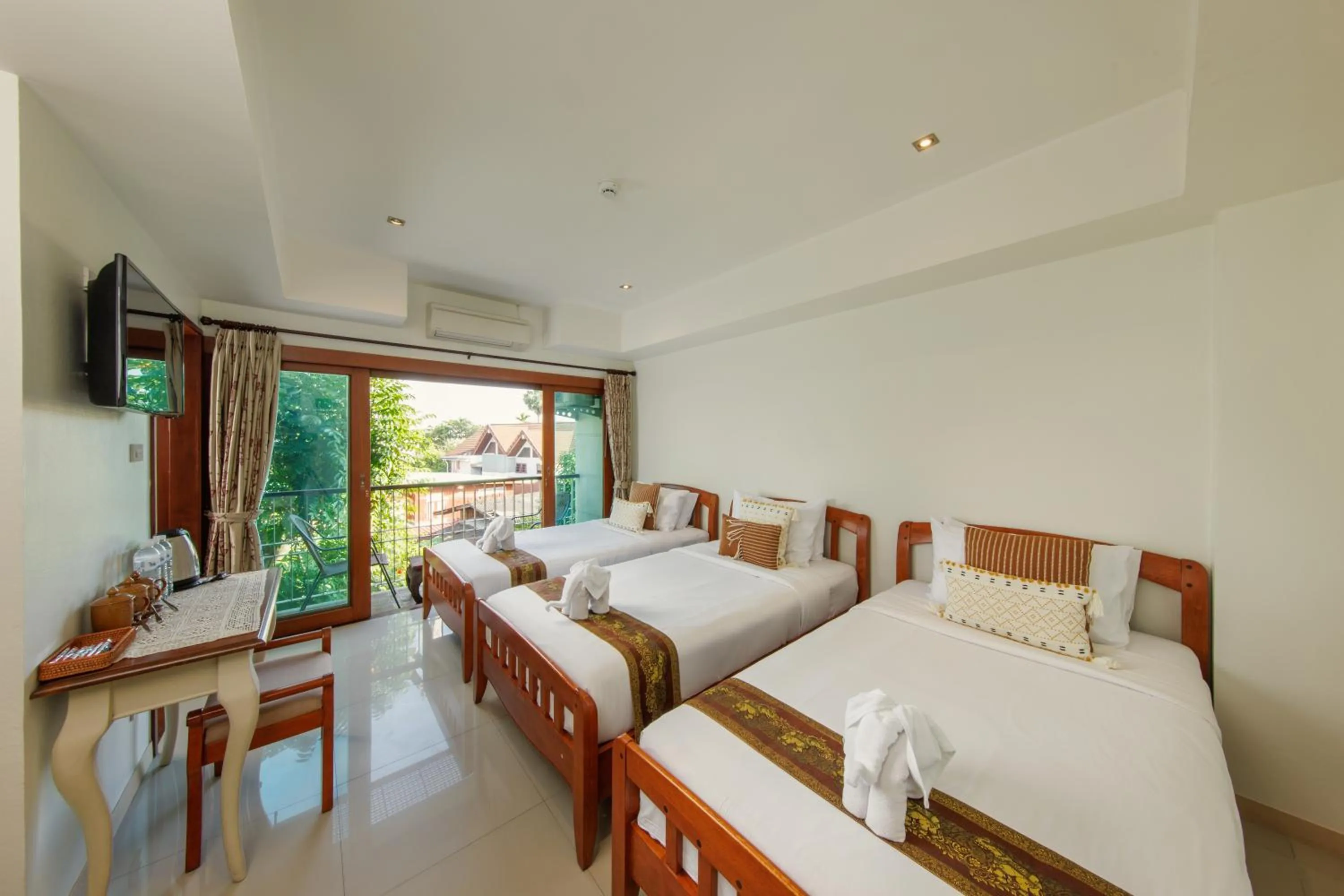 Bed in Rendezvous Classic House