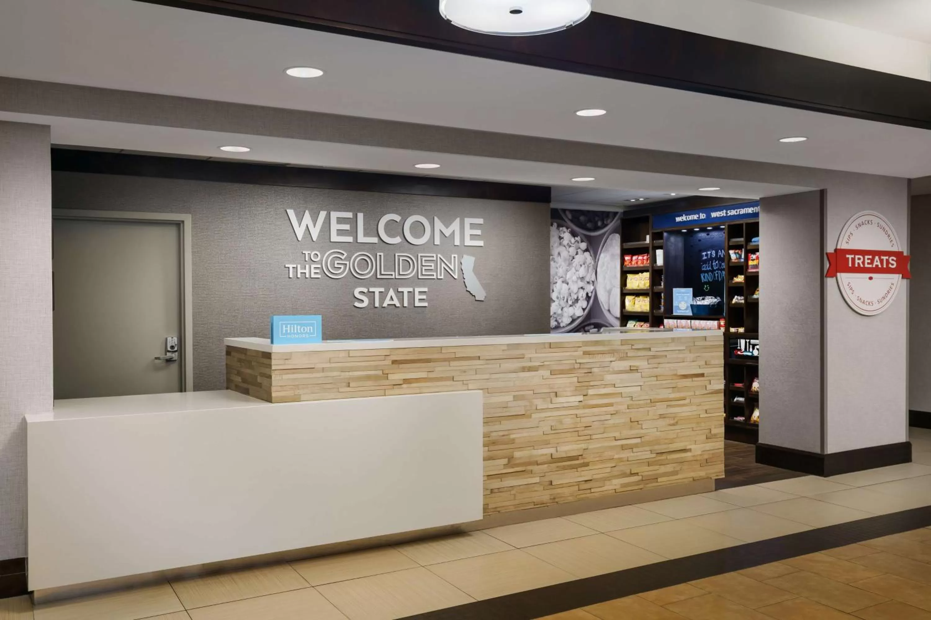 Lobby or reception in Hampton Inn & Suites West Sacramento