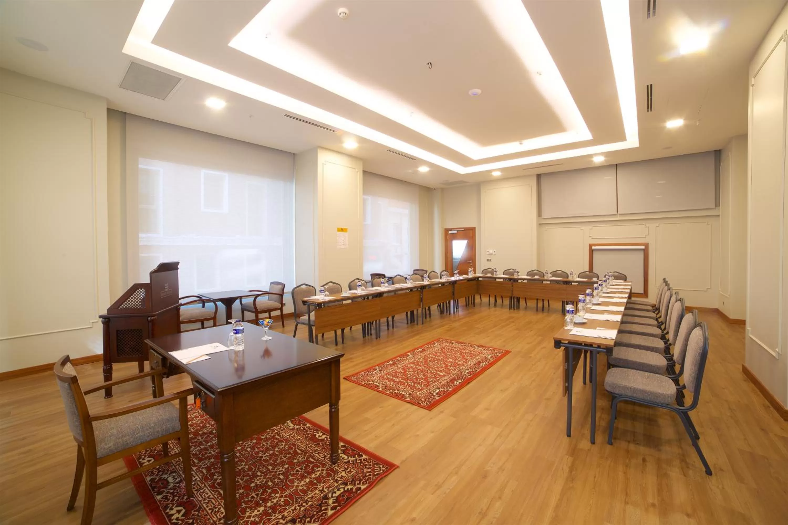 Seating area in Erboy Hotel Istanbul Sirkeci