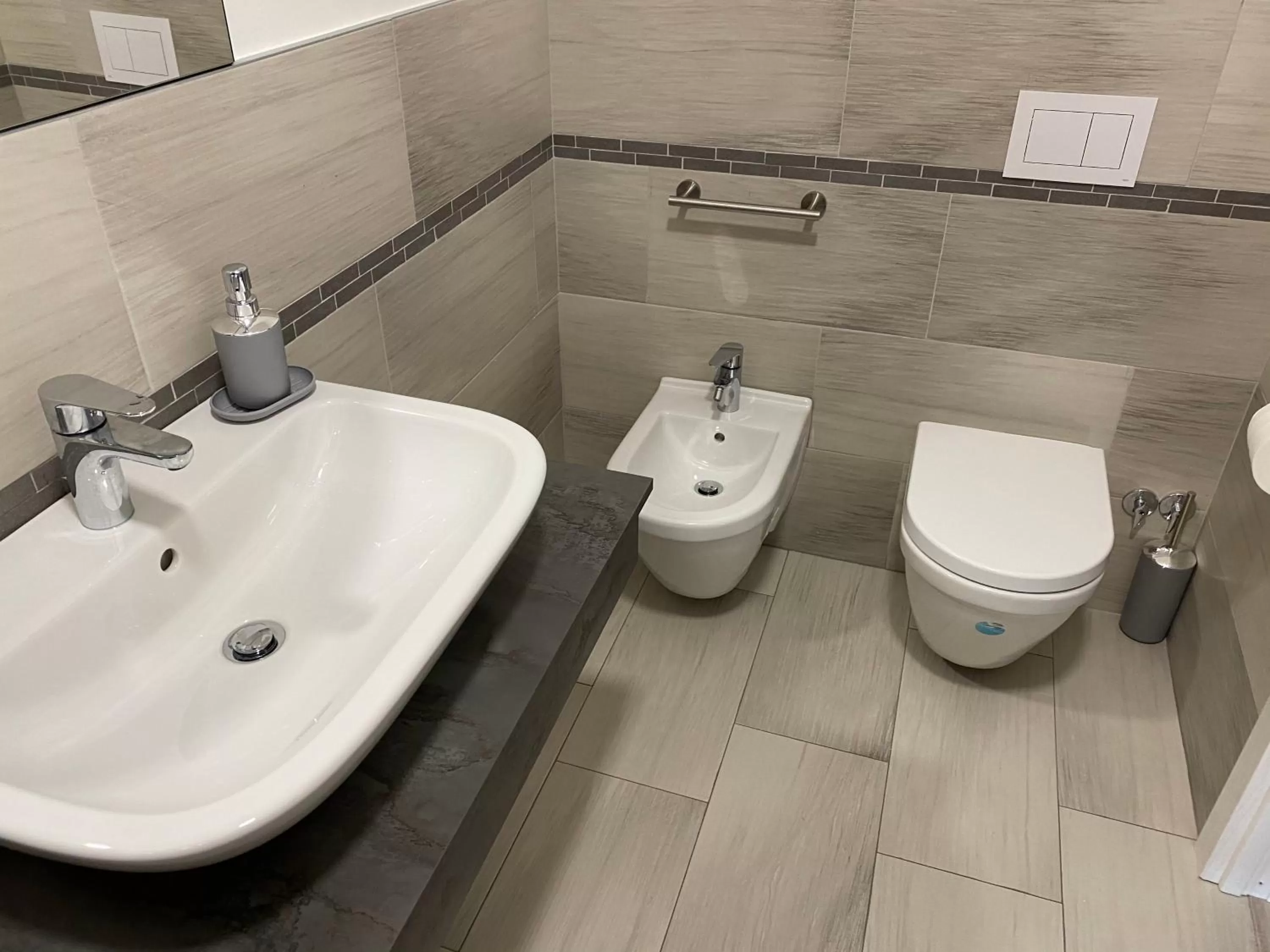 Bathroom in Siclari B&B-Rooms&Suite