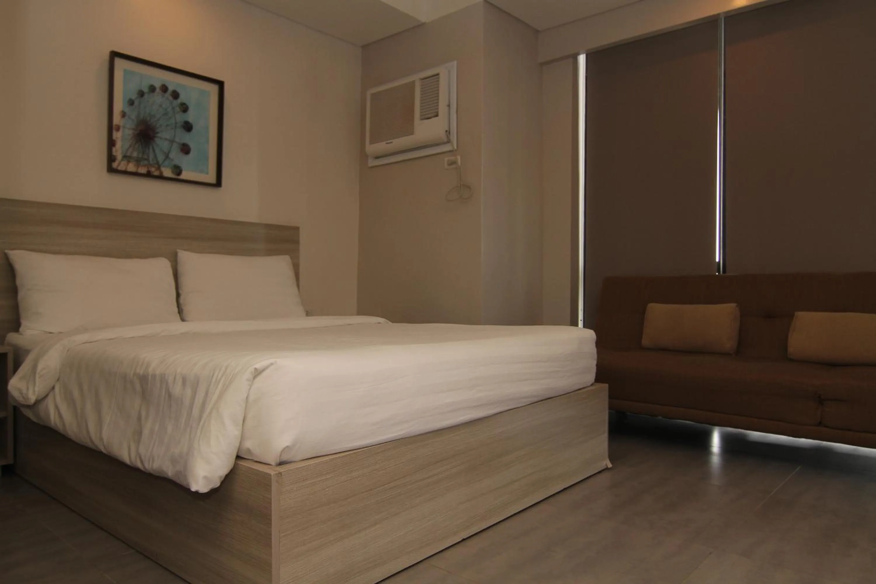 Bedroom, Bed in Mabolo Royal Hotel