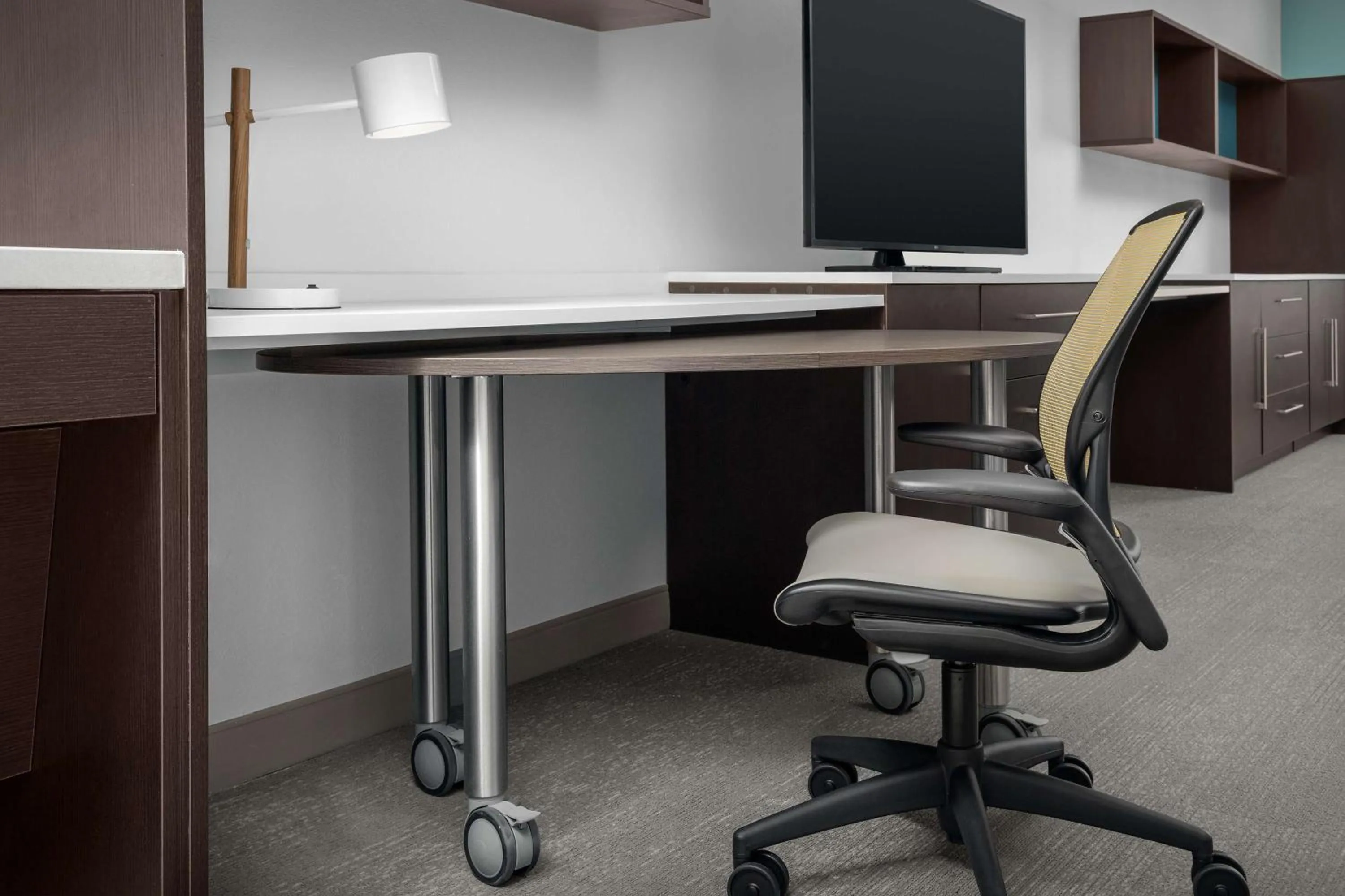 Bedroom in Home2 Suites Orlando Southeast Nona