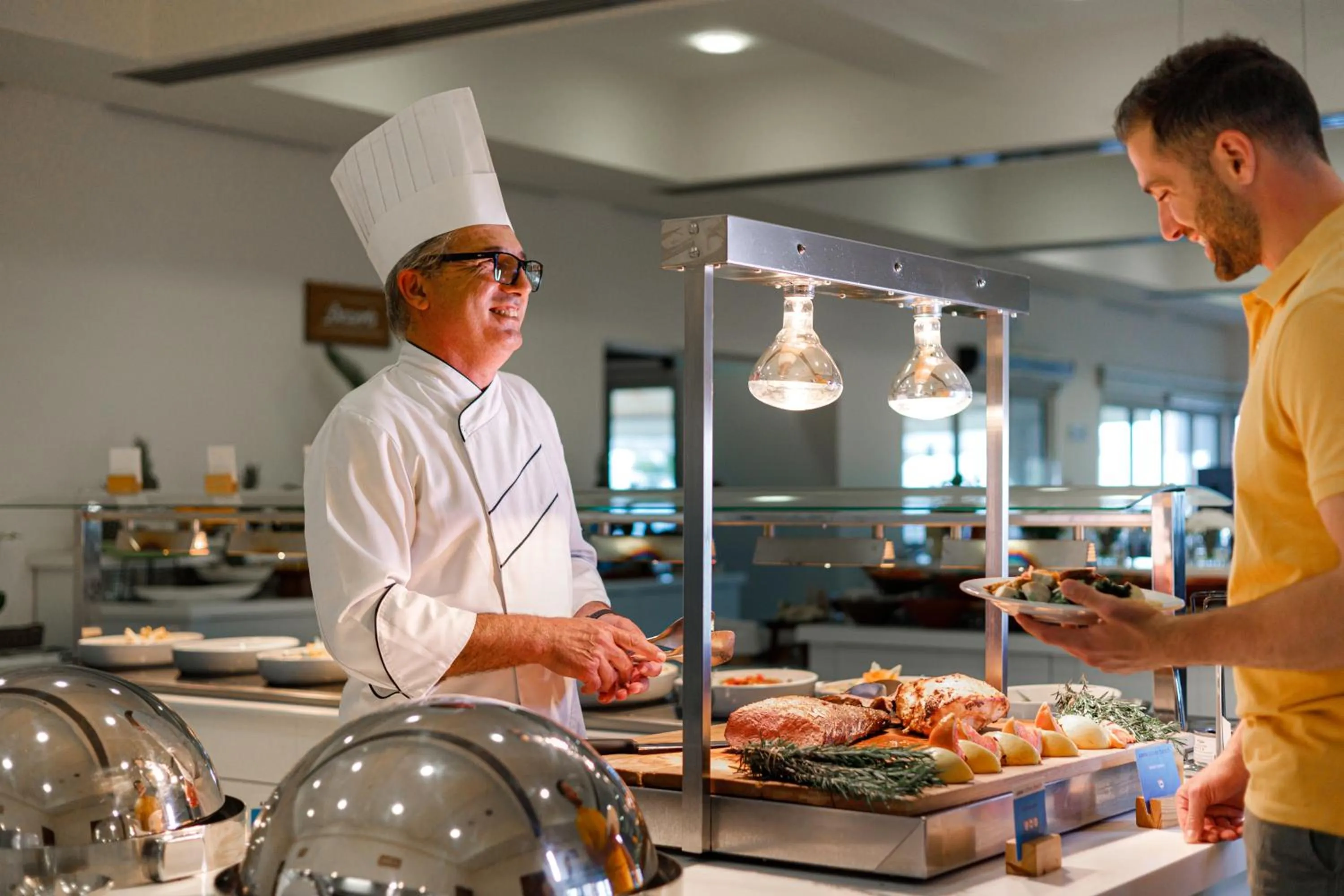 Restaurant/places to eat in Louis Althea Beach