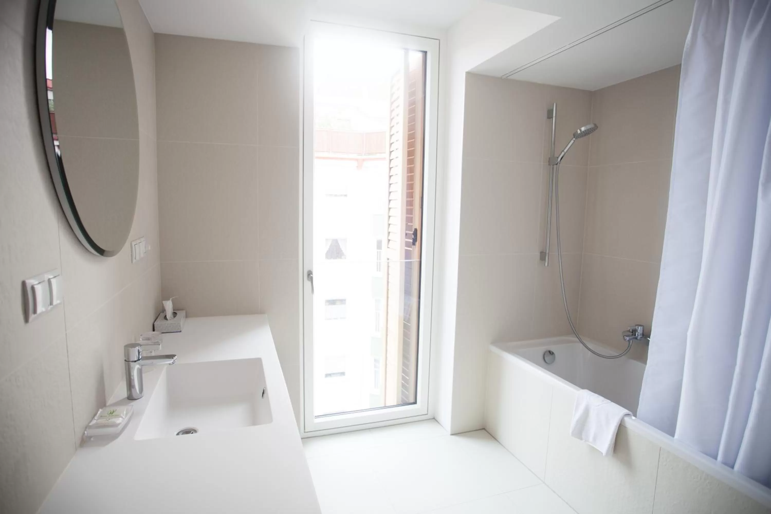 Bathroom in Hotel Caroline