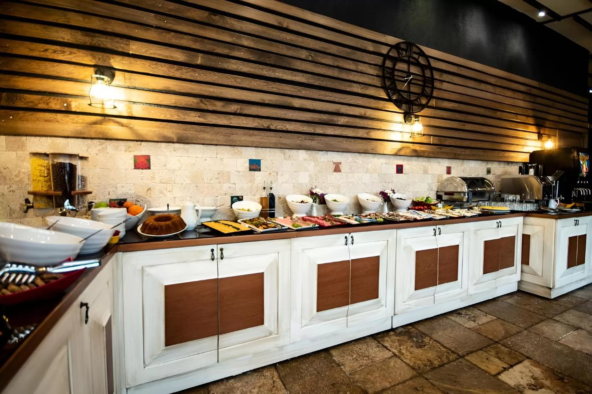 Food and drinks, Kitchen/Kitchenette in Pruva Hotel