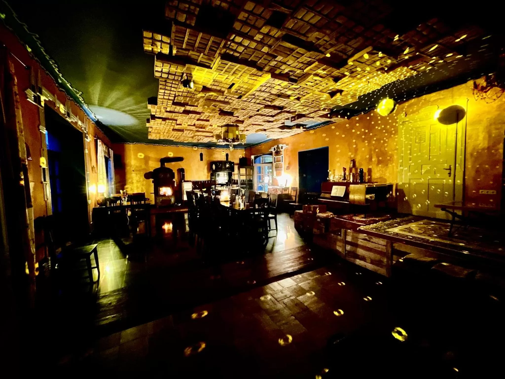 HARABURDI® Recyclart Hotel